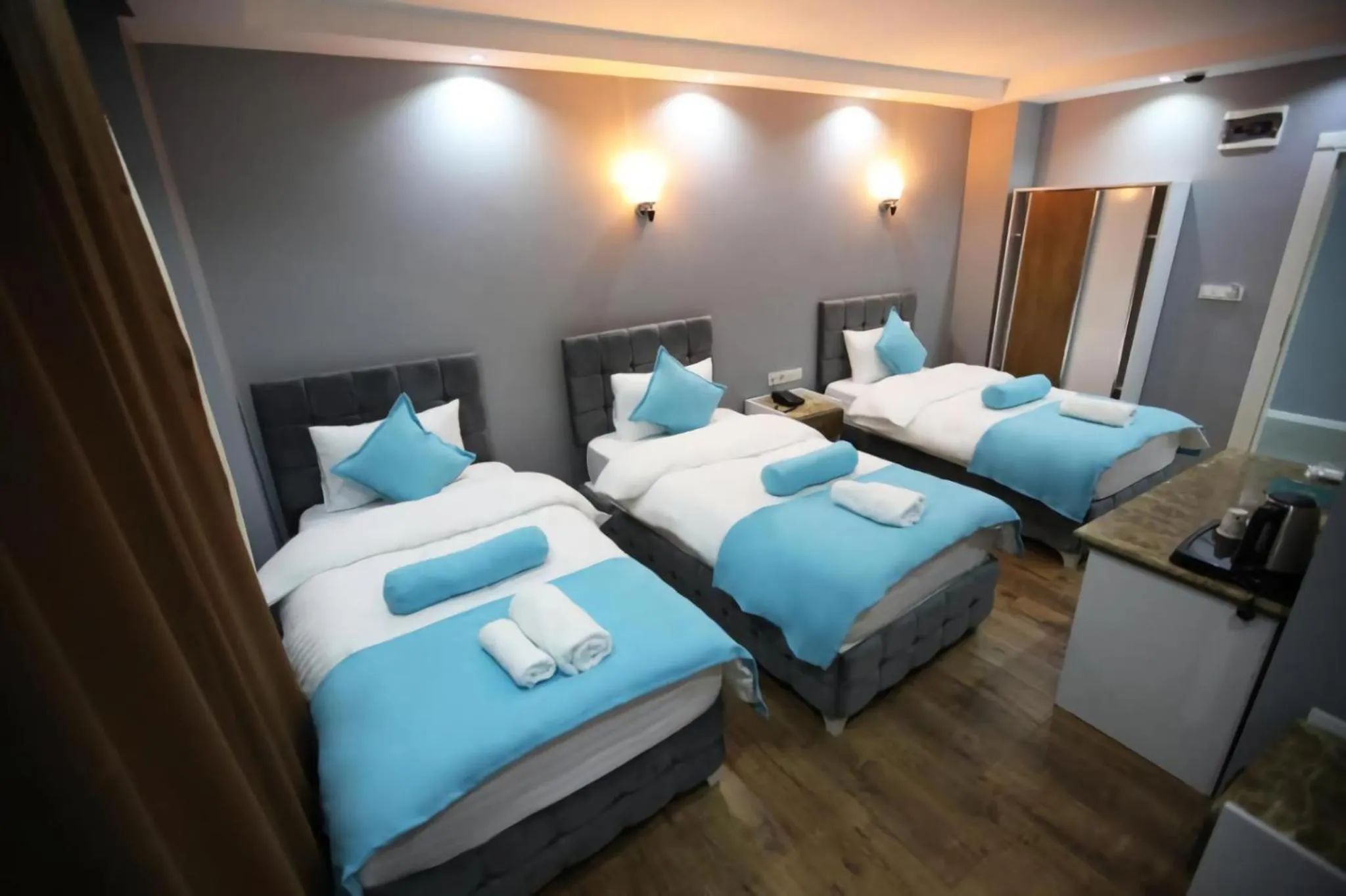 Communal lounge/ TV room in Grand Atakum Boutıque Hotel