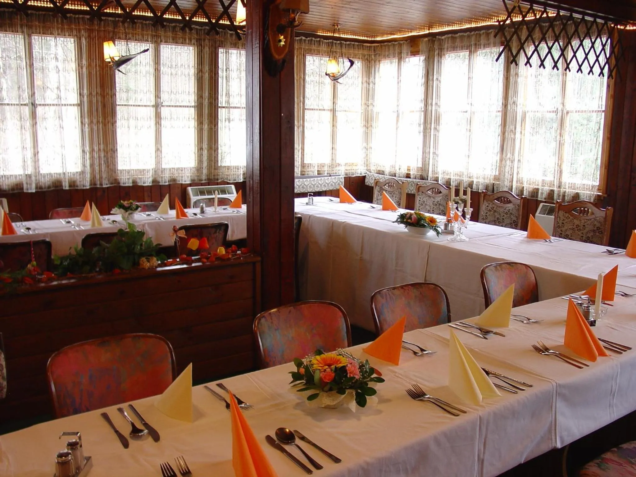 Restaurant/places to eat in Lovecký hotel Jívák