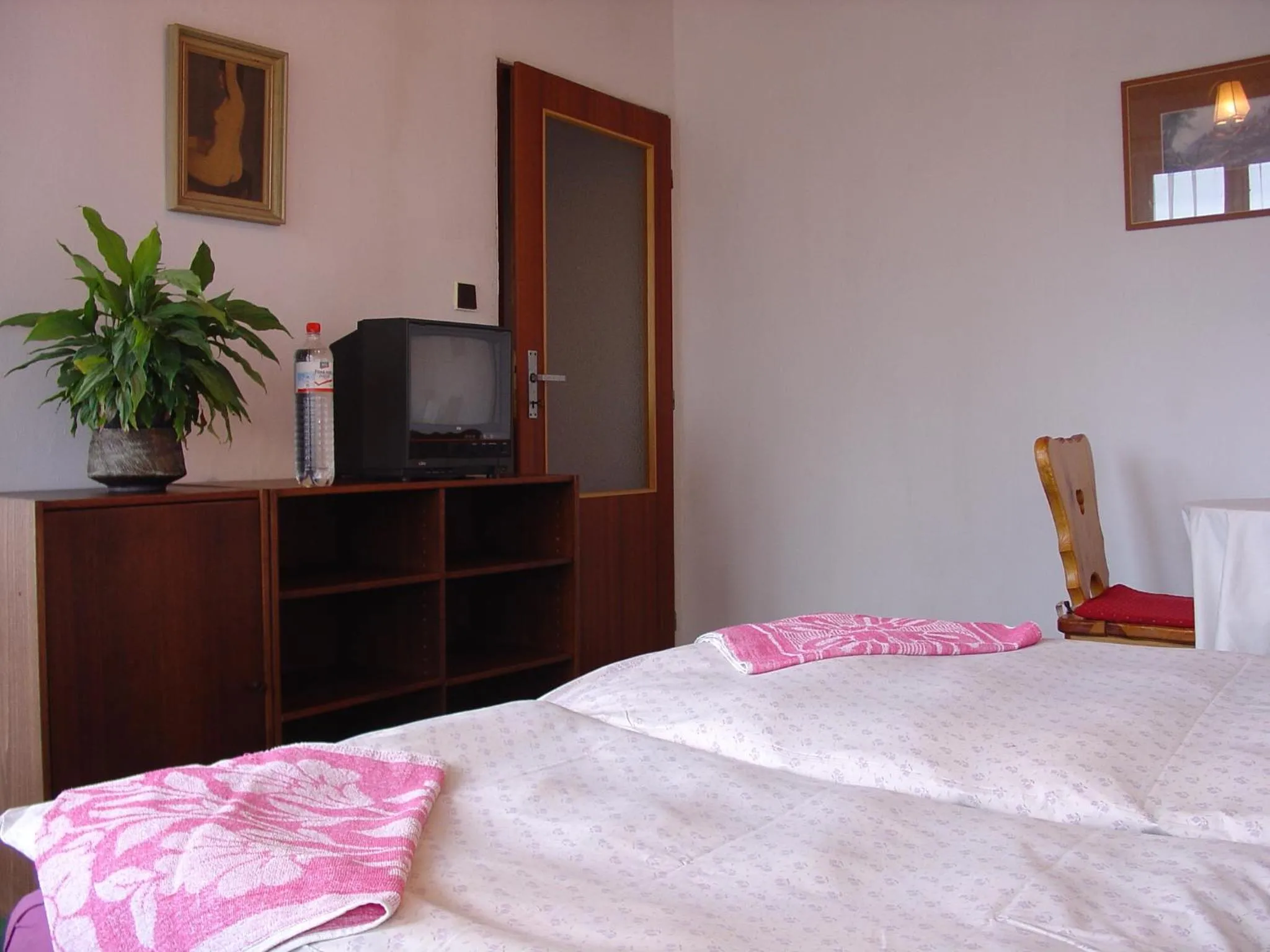 Bed in Lovecký hotel Jívák