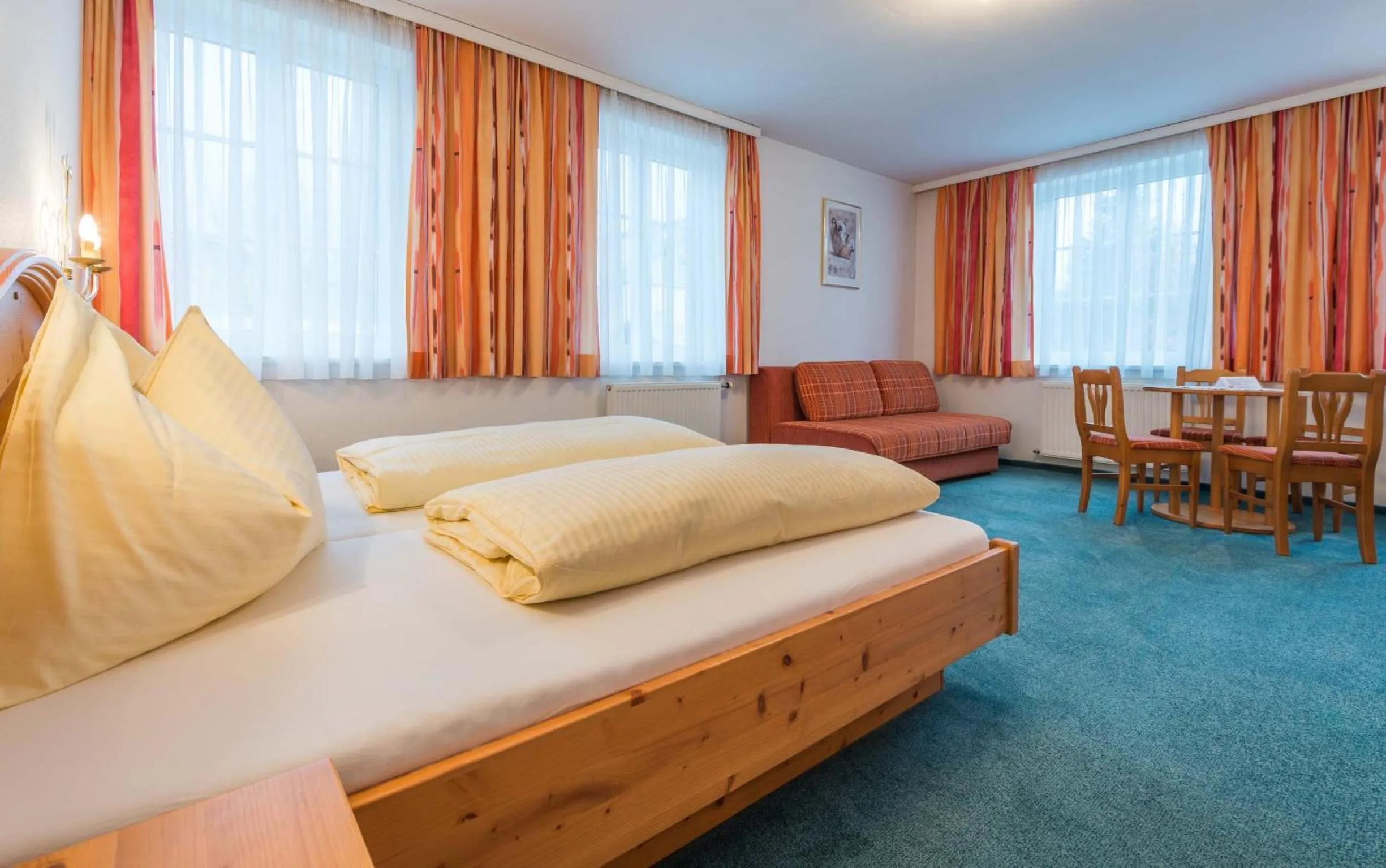 Photo of the whole room, Bed in Posthotel Radstadt