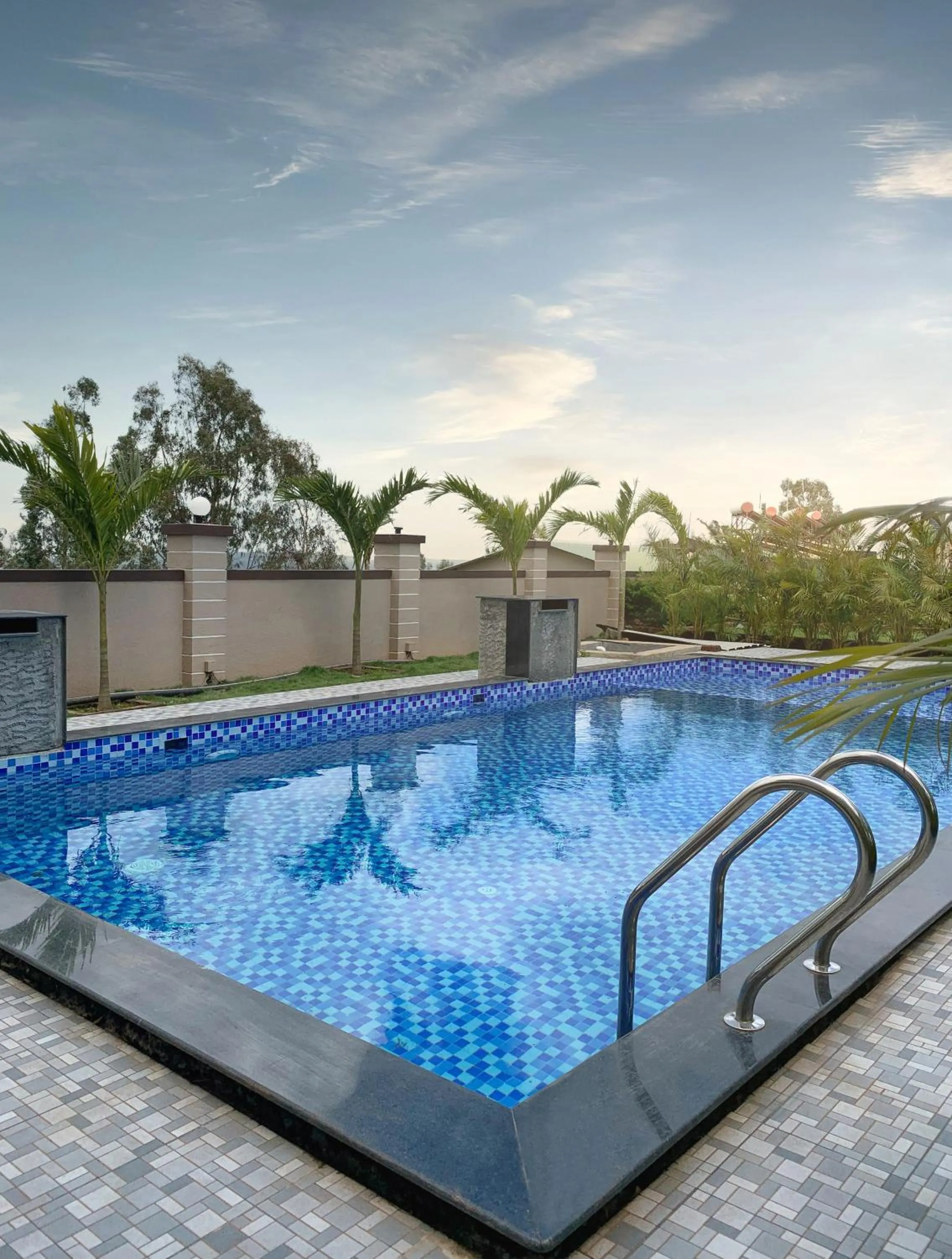 Swimming pool in Blizzard Resort