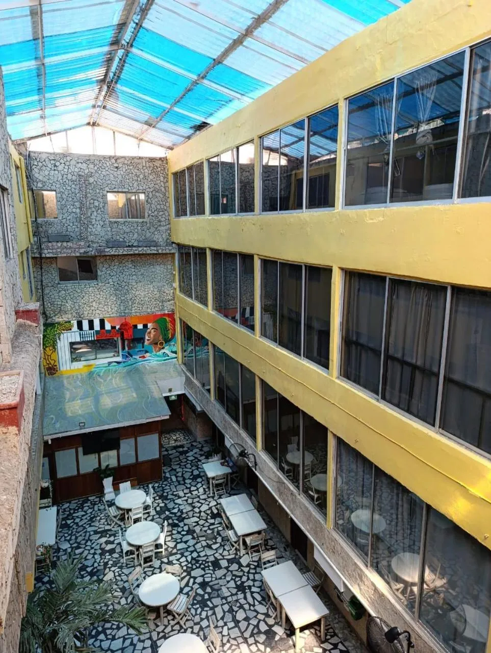 Property building in Hotel Toledo FL