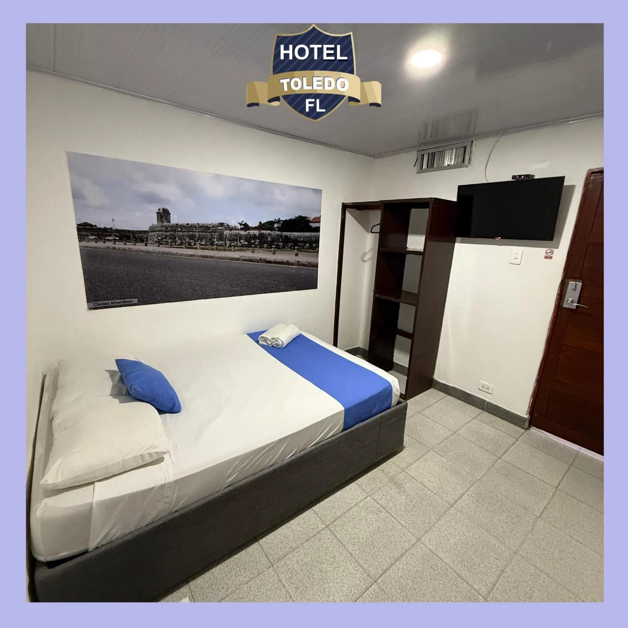 Bed in Hotel Toledo FL