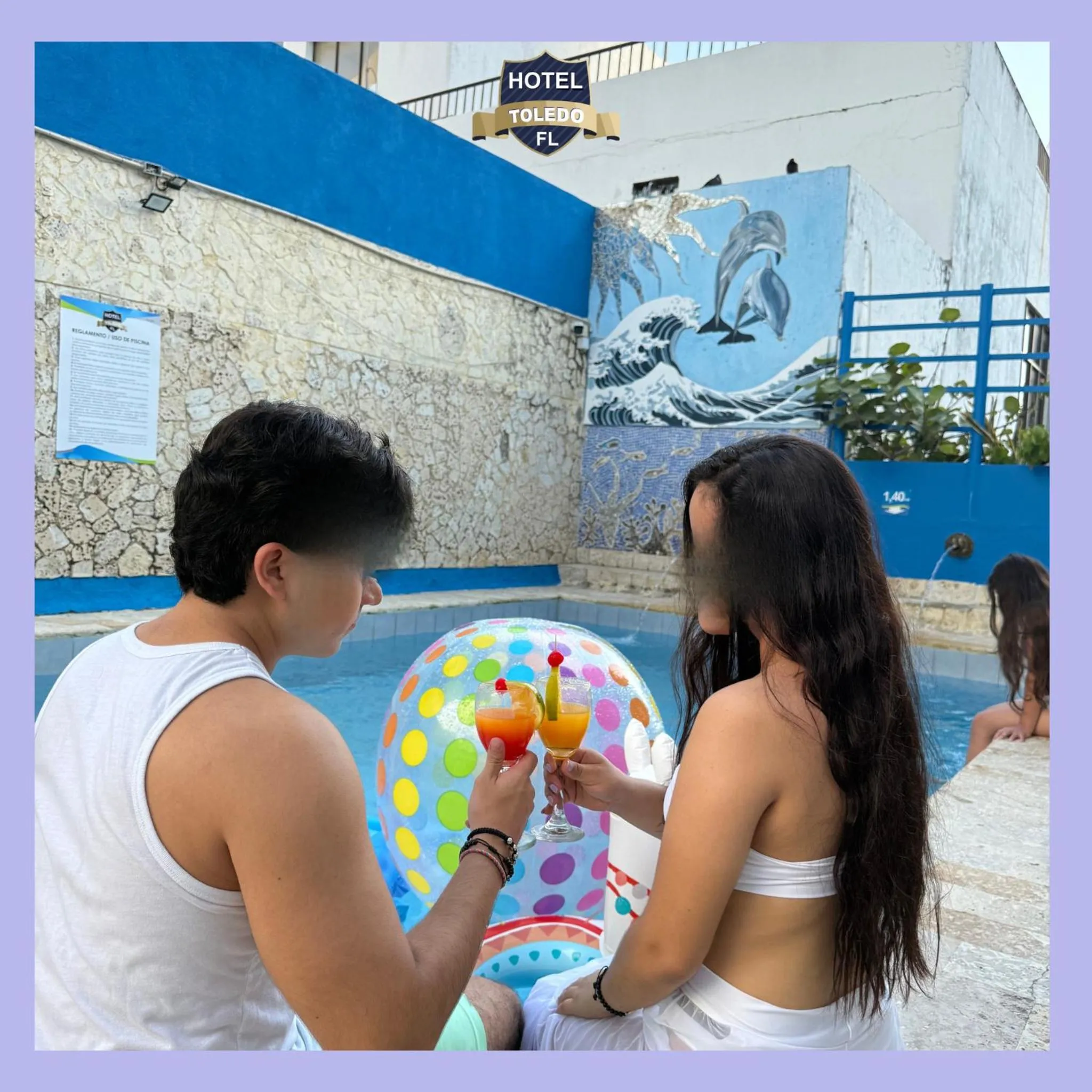 Swimming pool in Hotel Toledo FL