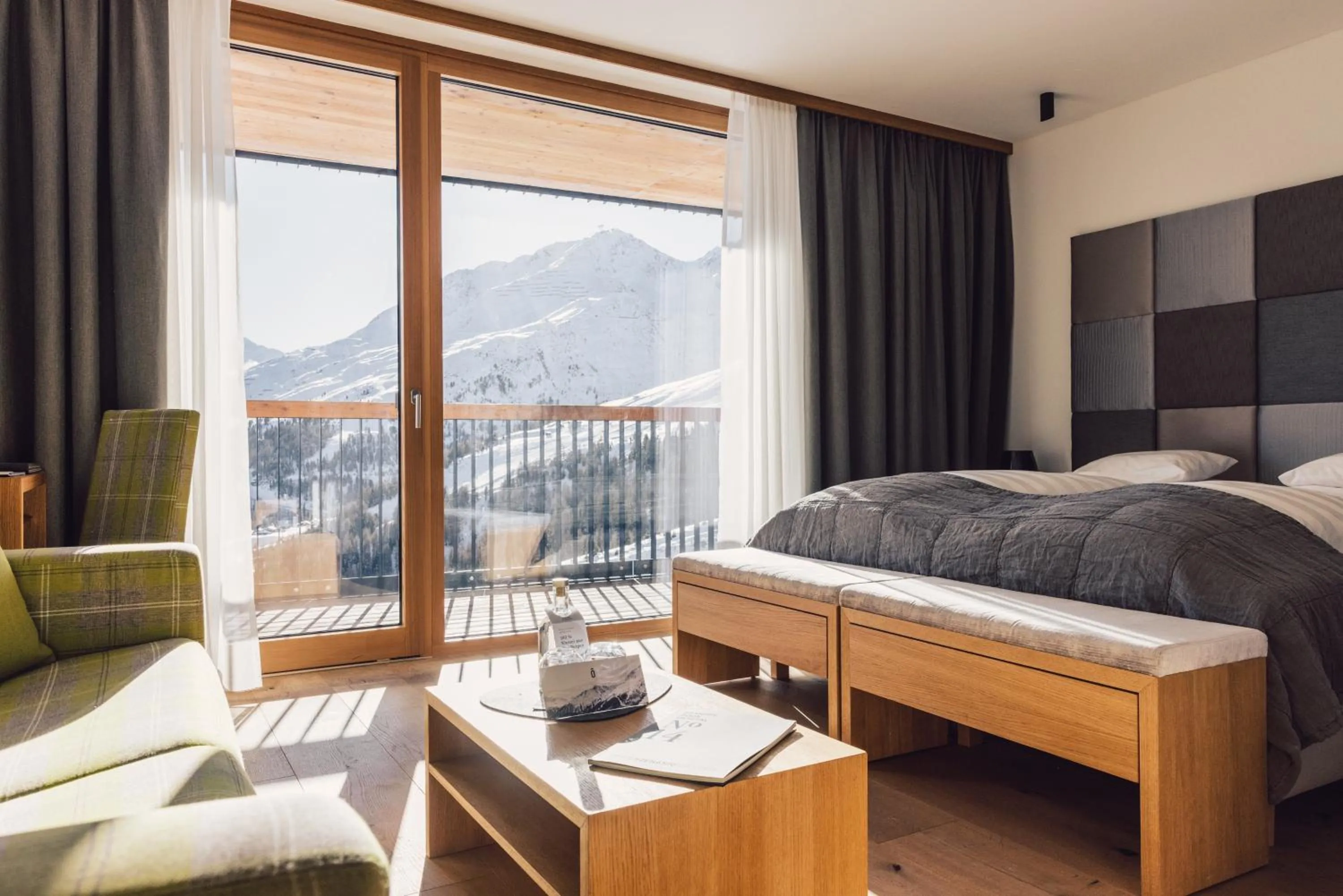 Photo of the whole room, Bed in Hotel Schöne Aussicht