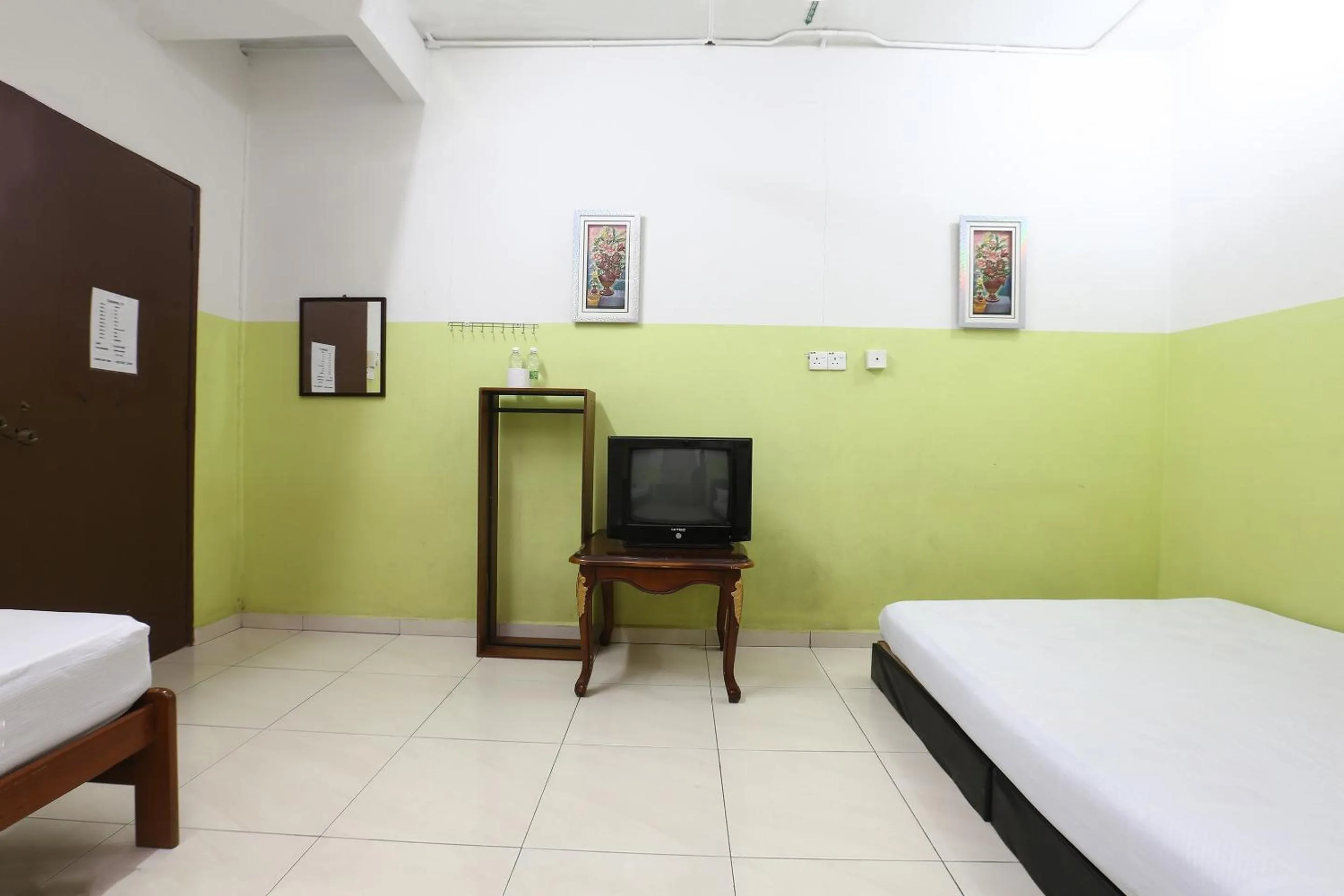 Bedroom, Bed in Hotel O Innap Kota Bharu