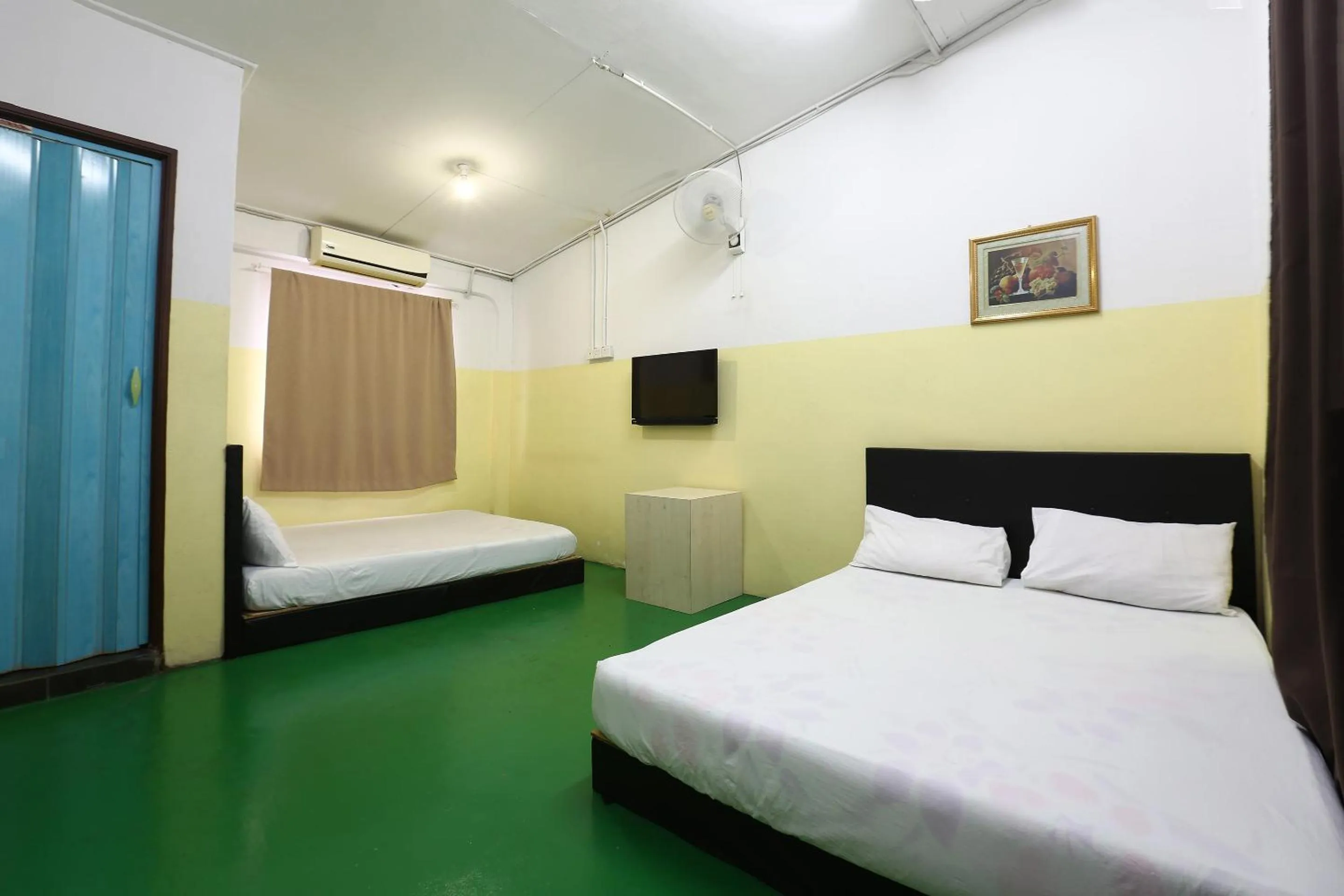 Bedroom, Bed in Hotel O Innap Kota Bharu