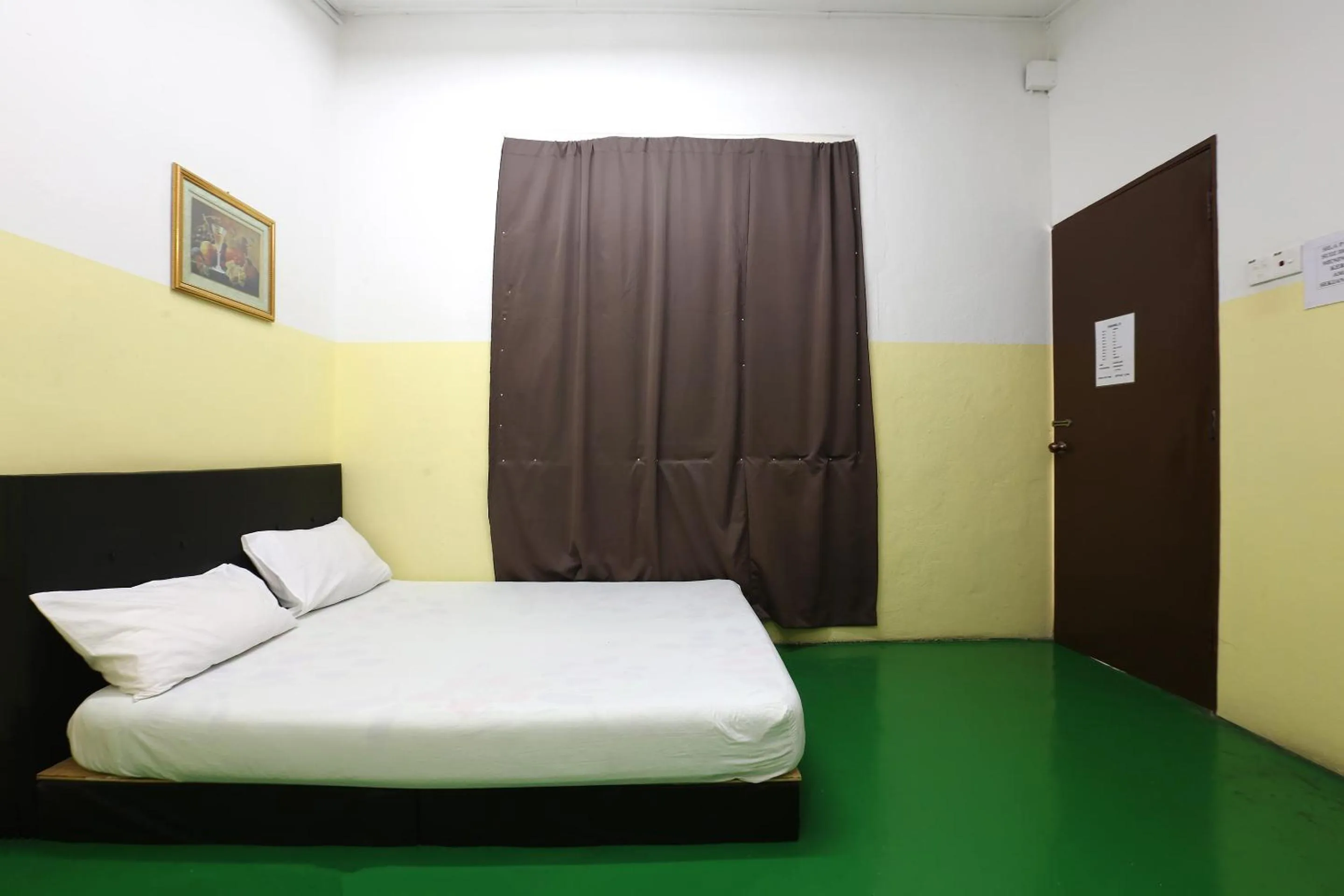 Bedroom, Bed in Hotel O Innap Kota Bharu