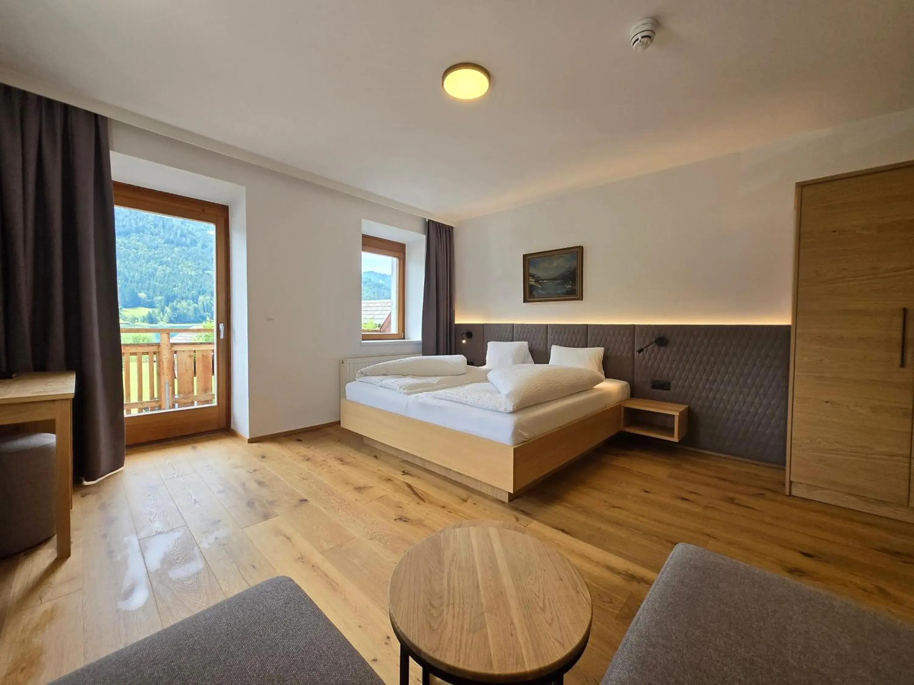 Comfort Double Room with Lake View in Ferienhof Neusacher Moser Comfort Double Room with Lake View in Ferienhof Neusacher Moser