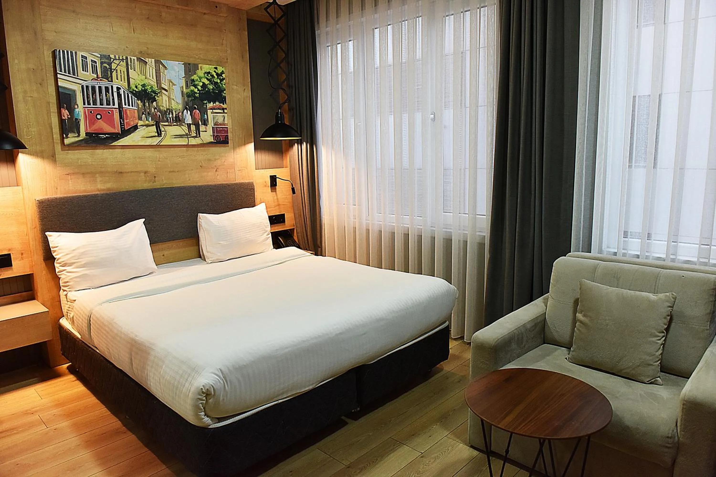 Photo of the whole room, Bed in Kerthill Hotel