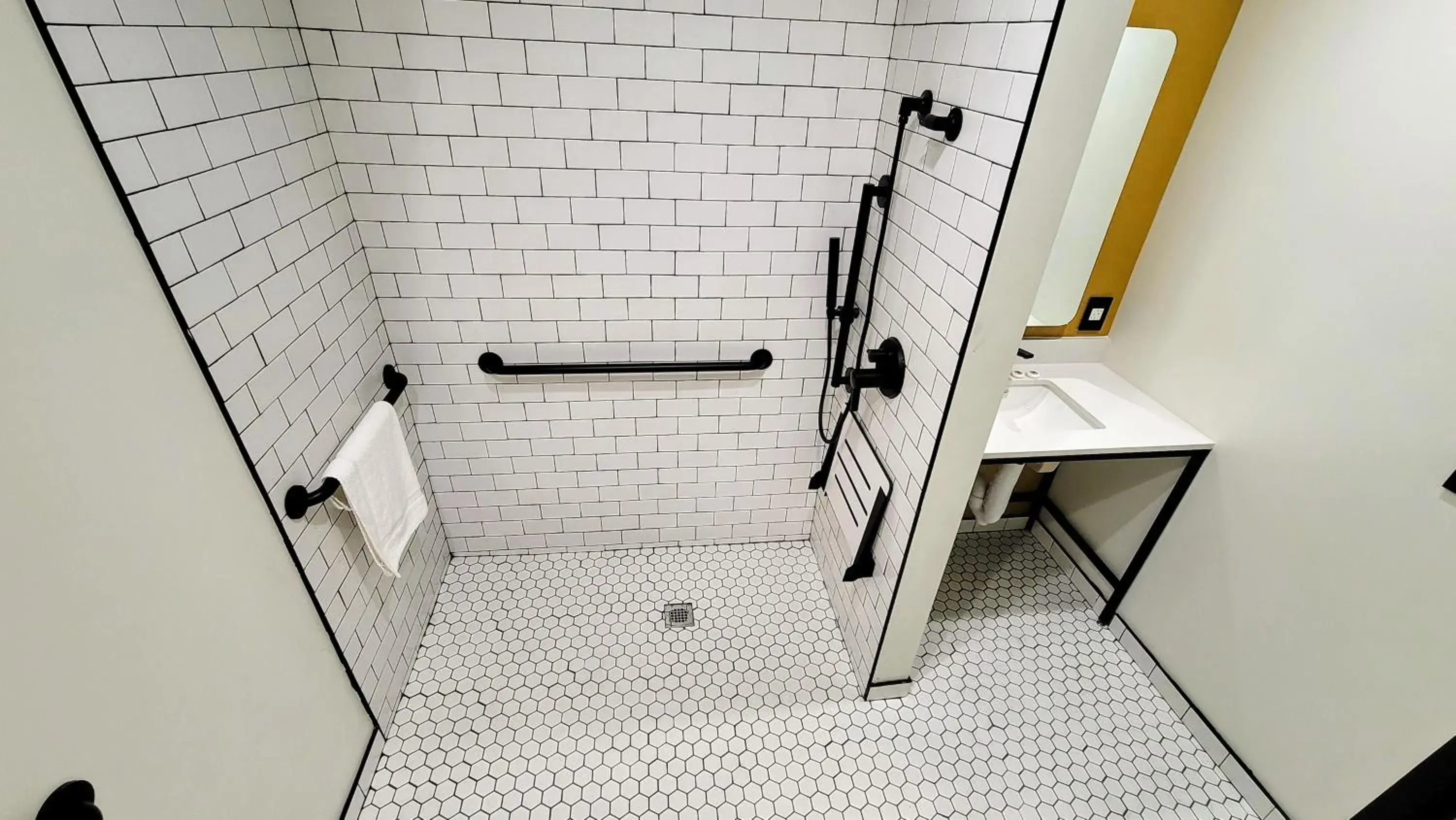 King Room - Disability Access in The Bell Vista King Room - Disability Access in The Bell Vista