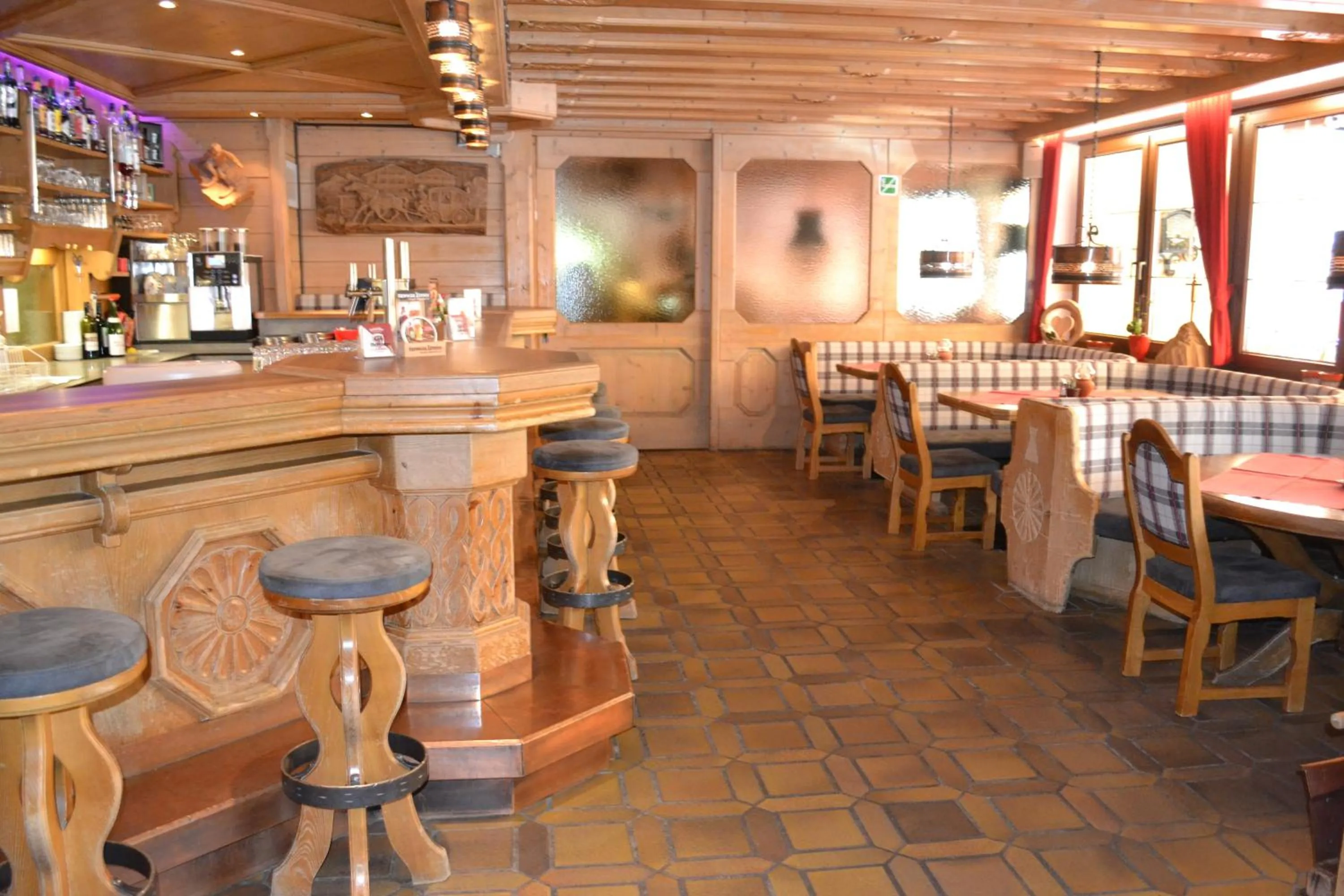 Restaurant/places to eat in Hotel Neue Post