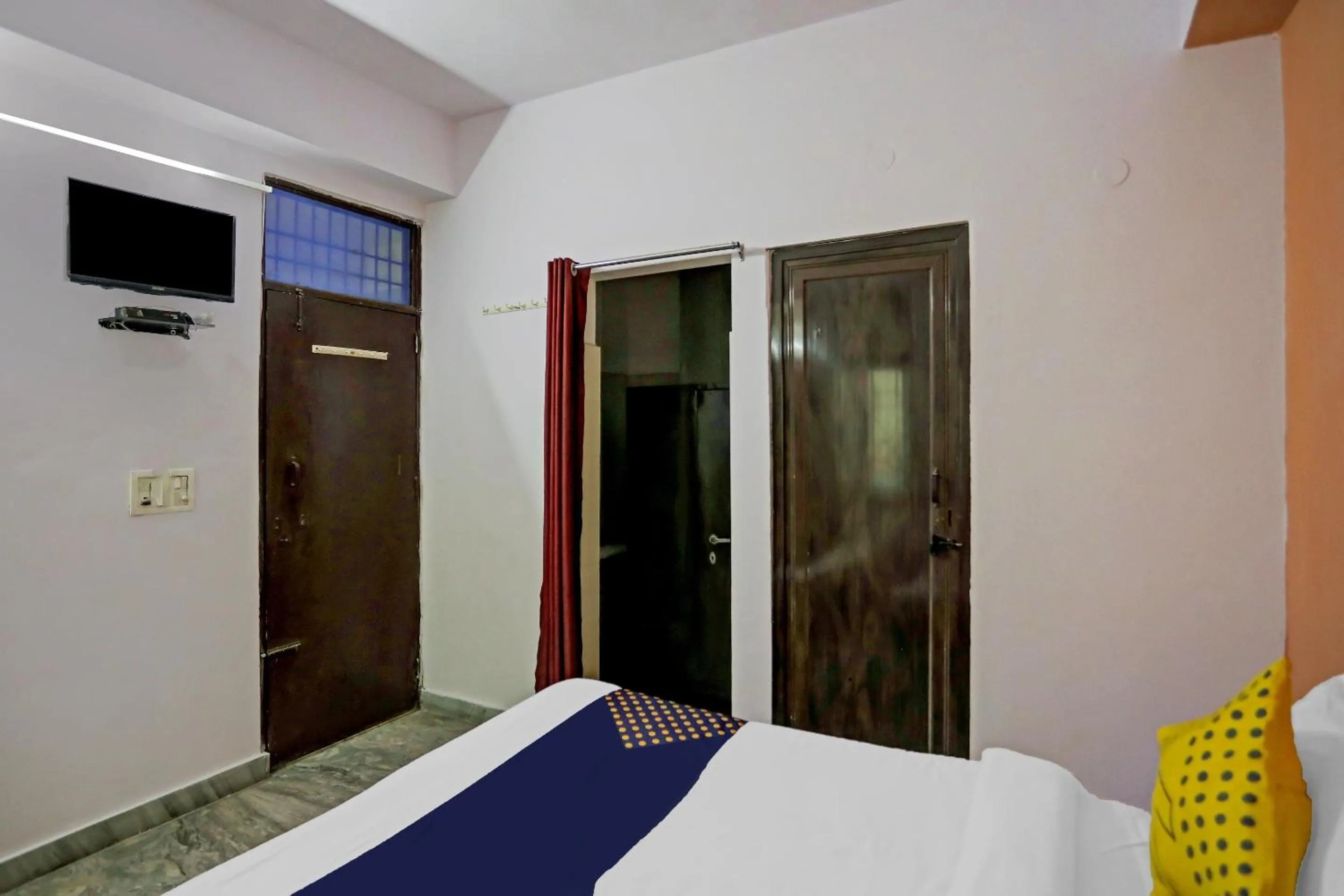 Bathroom, Bed in RAJ HOTEL VIP