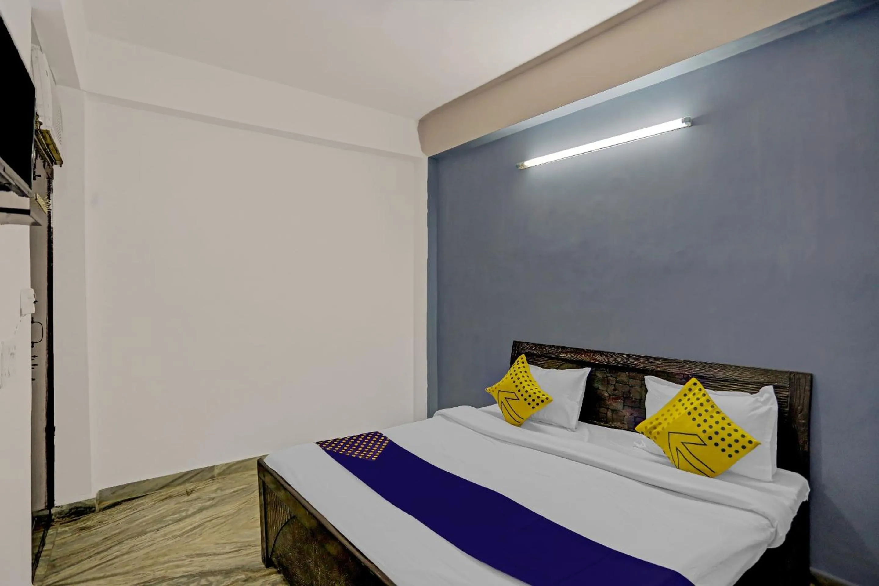 Bedroom, Bed in RAJ HOTEL VIP