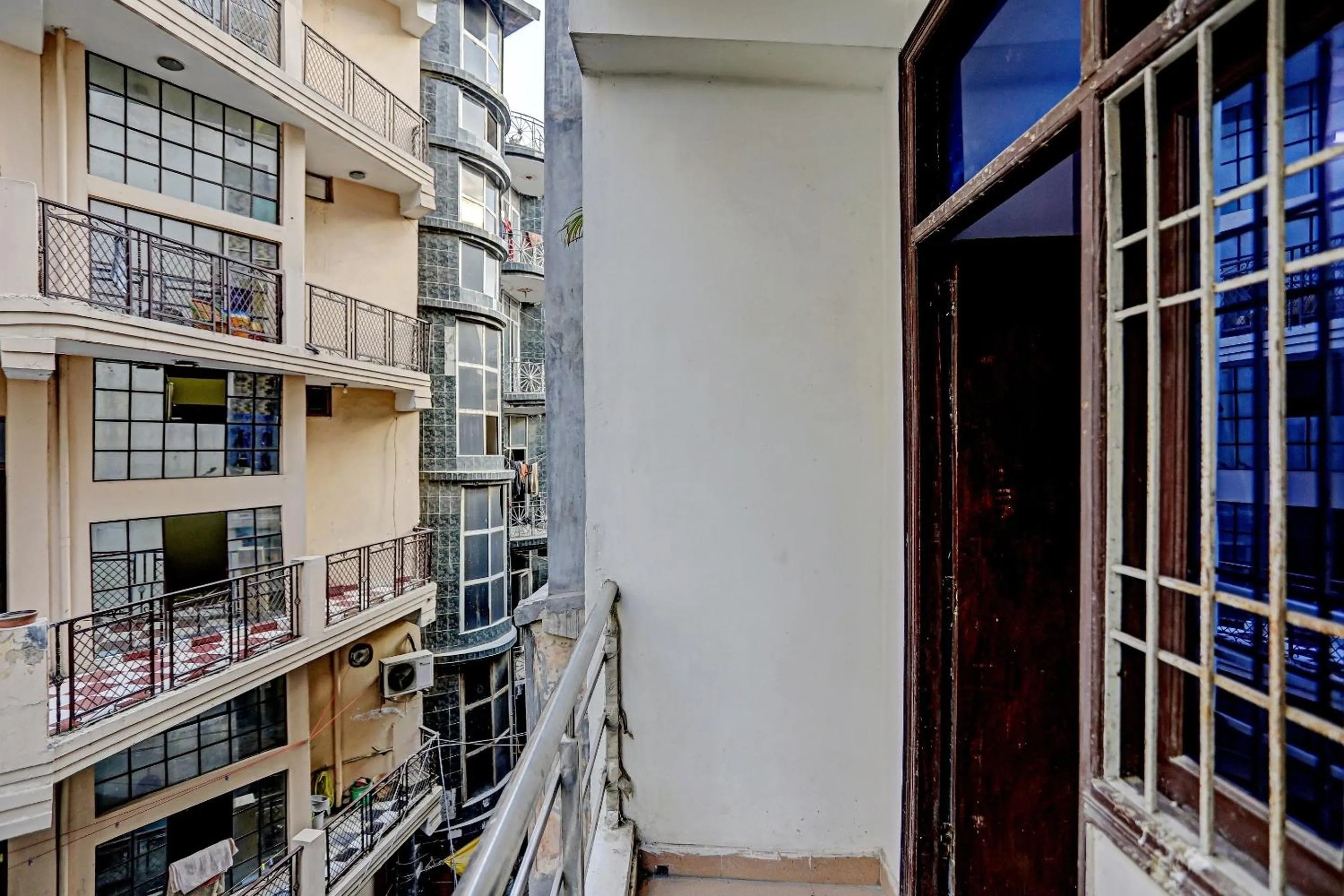 Lobby or reception in RAJ HOTEL VIP