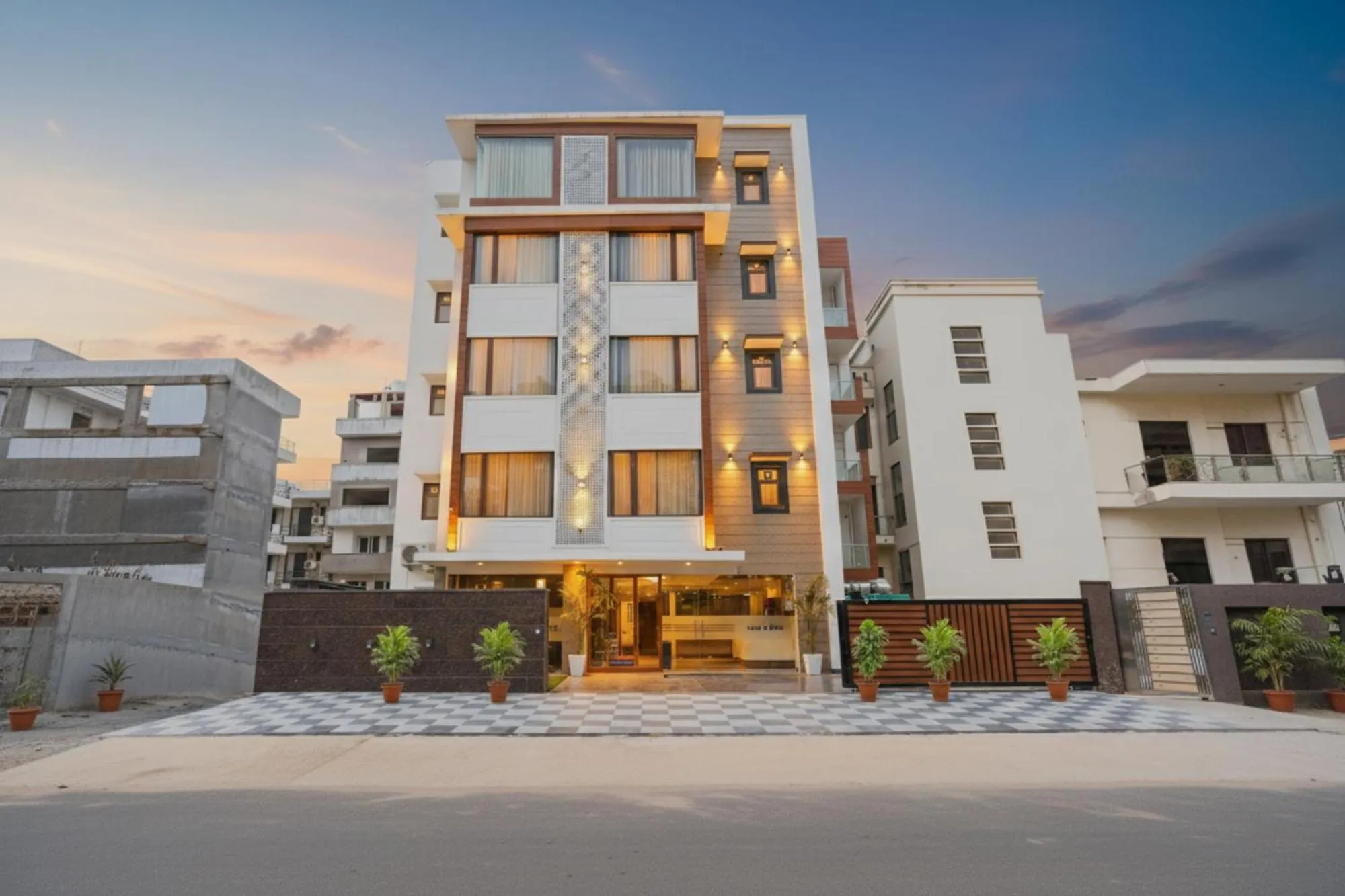 Property building in Hotel Golf Inn - Business-Friendly Stay near Golf Course Road, Cyberhub & Metro