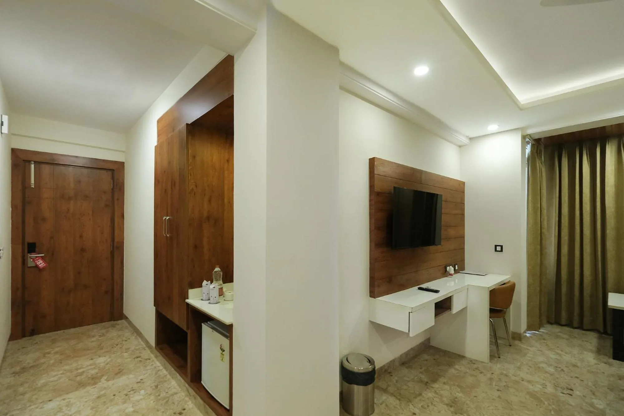 Bedroom, Bed in Hotel Golf Inn - Business-Friendly Stay near Golf Course Road, Cyberhub & Metro