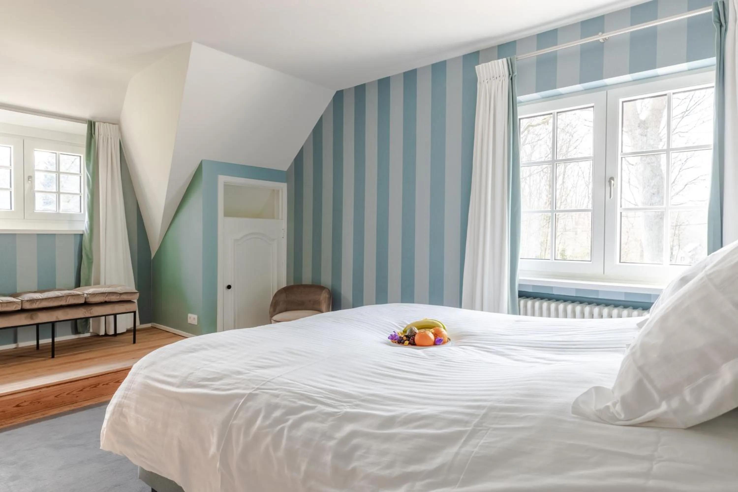 Bedroom, Bed in Villa Monceau Louvain la neuve