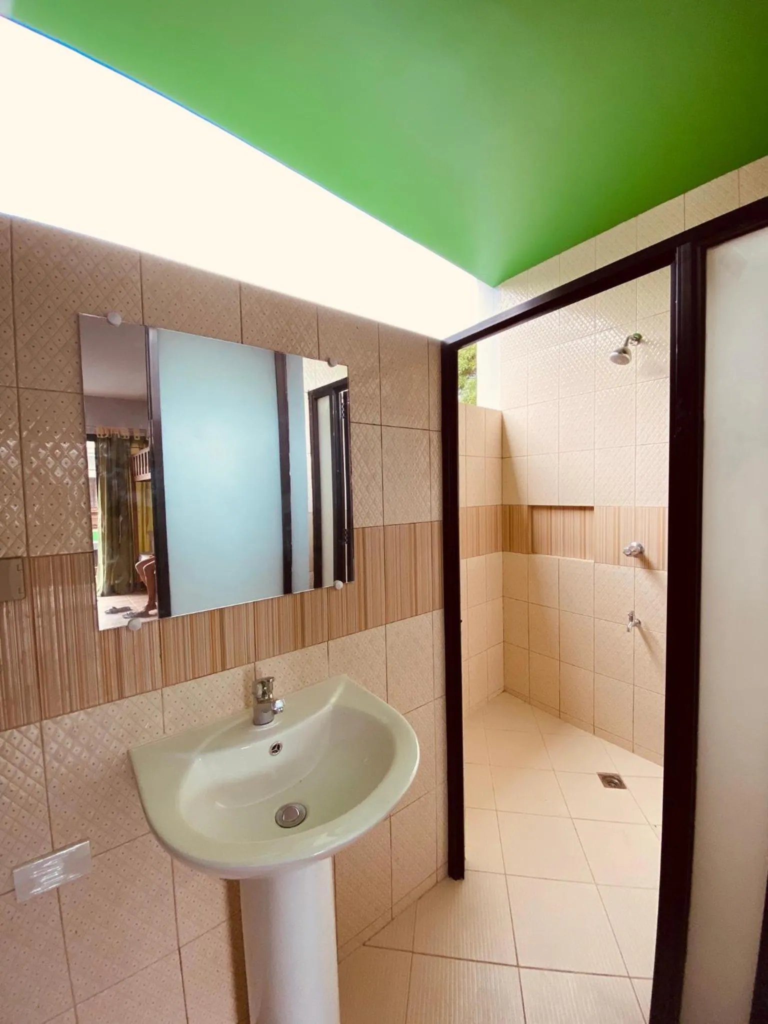 Cerca Parola Beach Resort