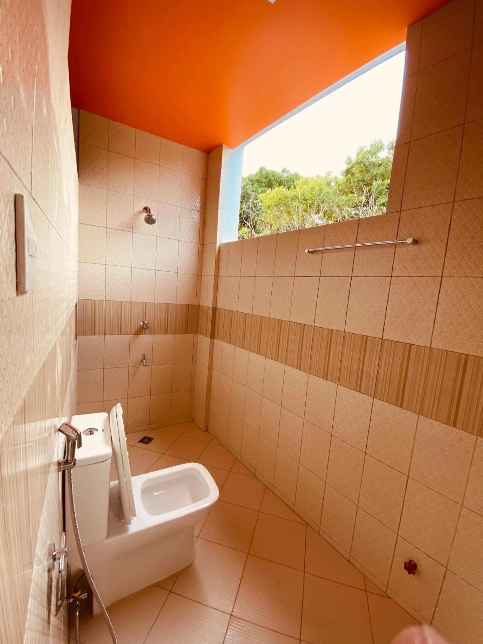 Cerca Parola Beach Resort