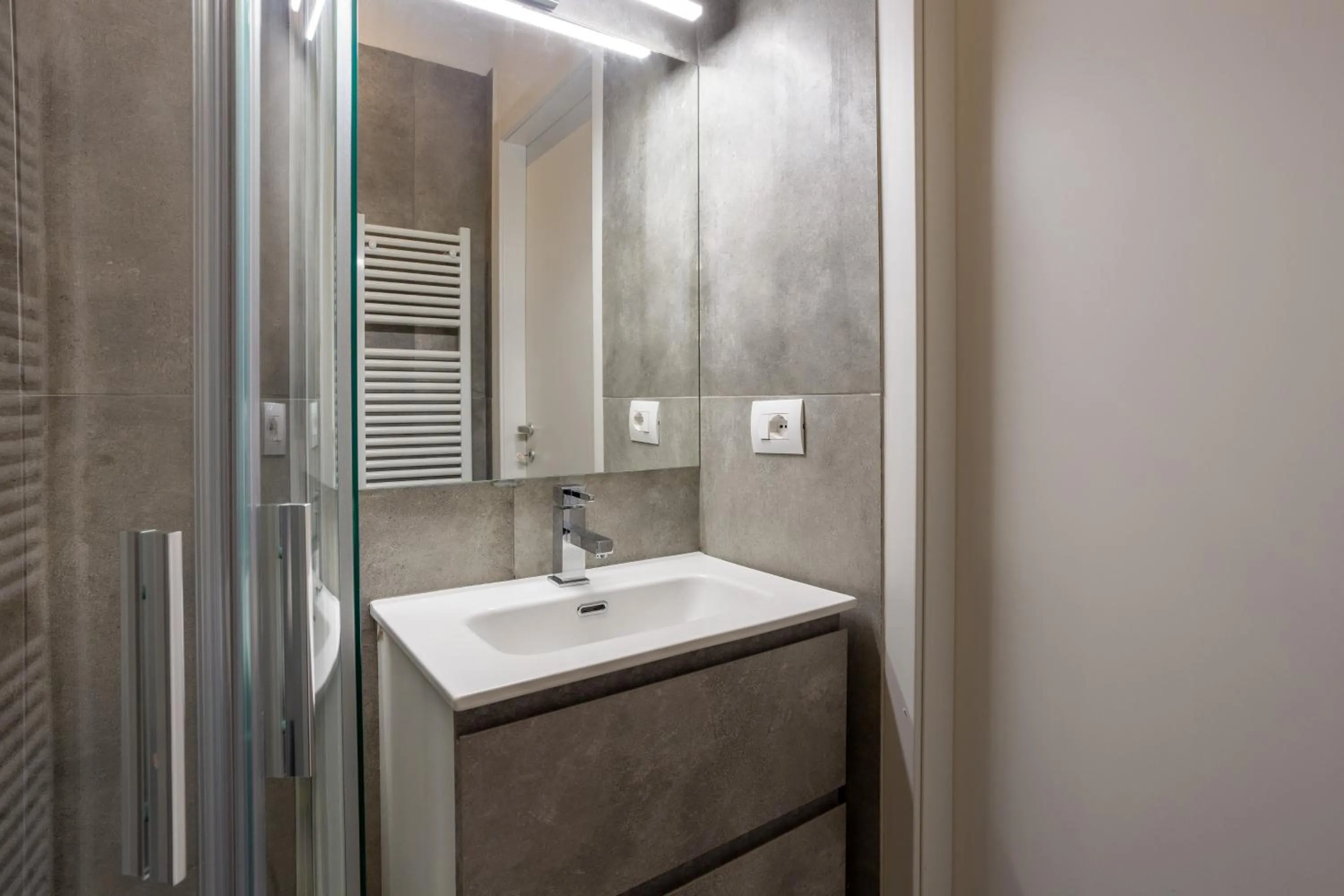 Bathroom in Hotel Paola