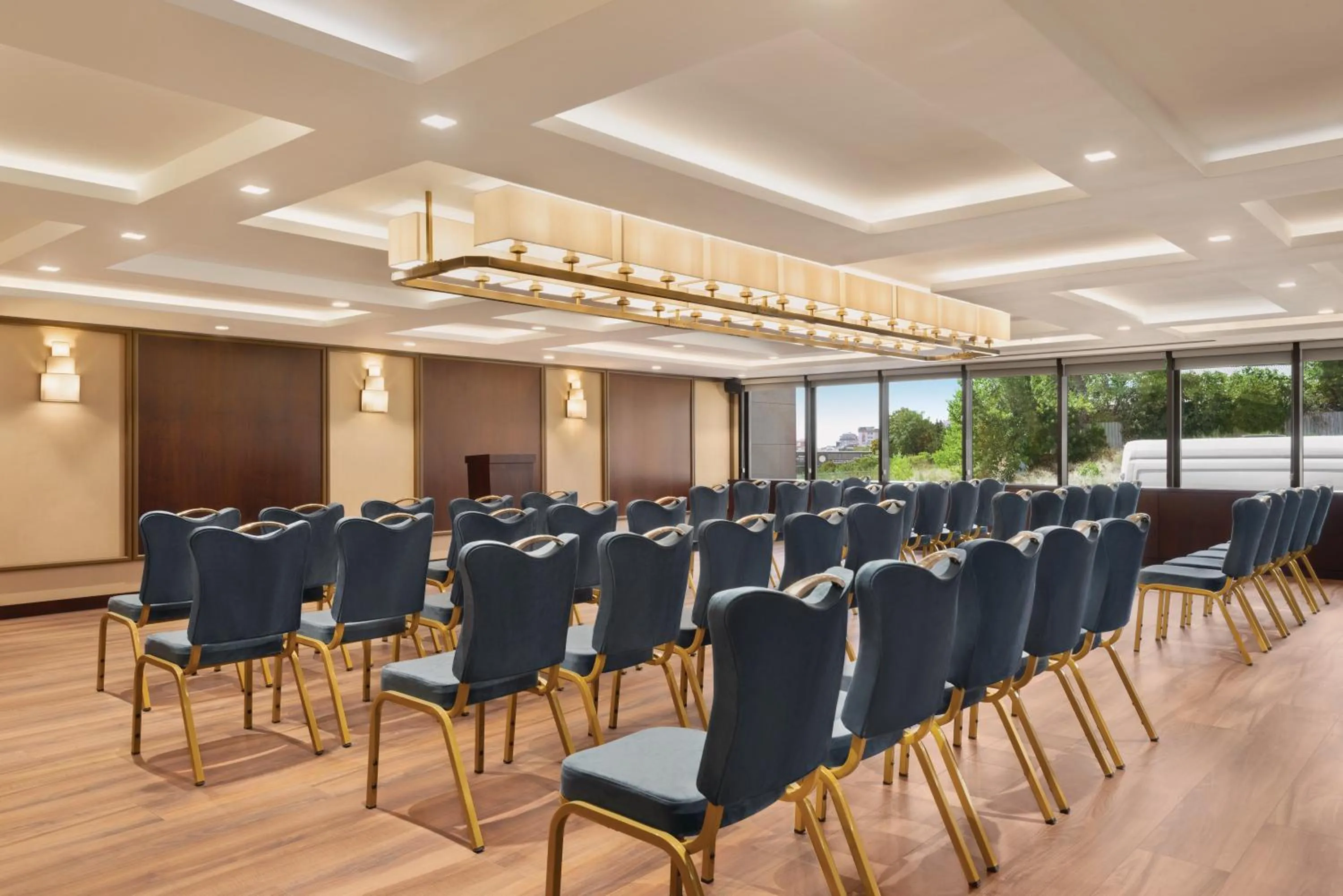 Seating area in Days Hotel by Wyndham Istanbul Maltepe