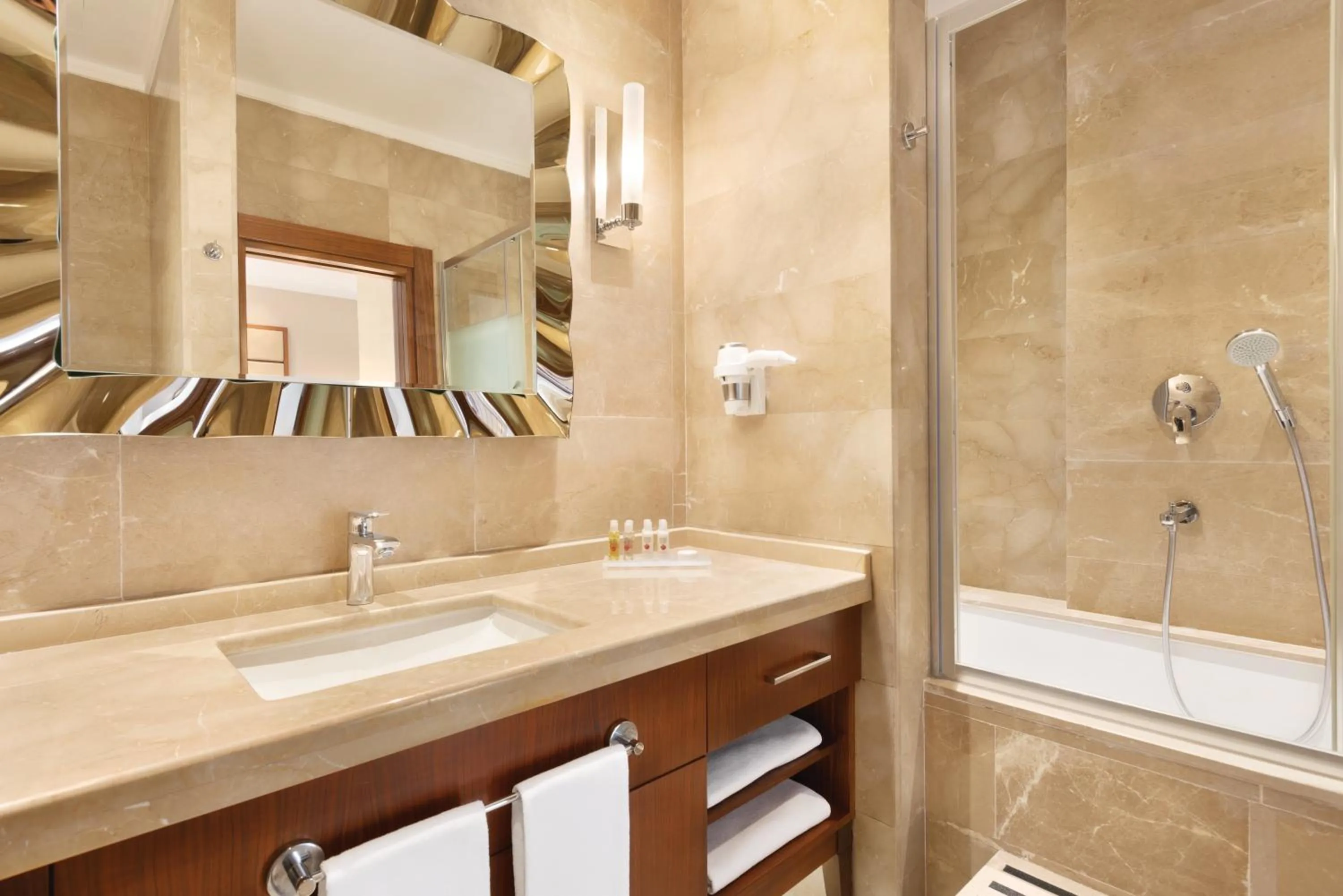 Bathroom in Days Hotel by Wyndham Istanbul Maltepe