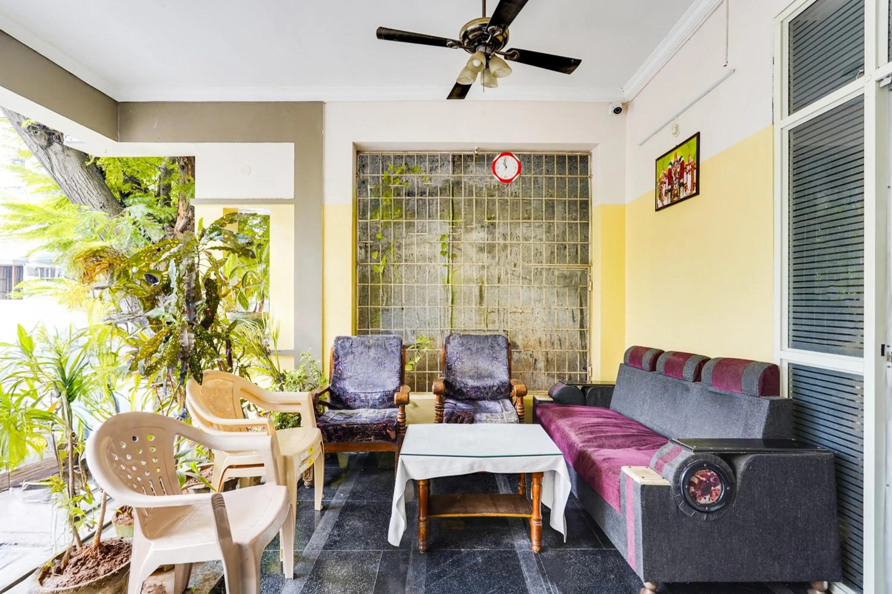 Lobby or reception in Super Hotel O Karakambadi Road Near Leela Mahal Circle