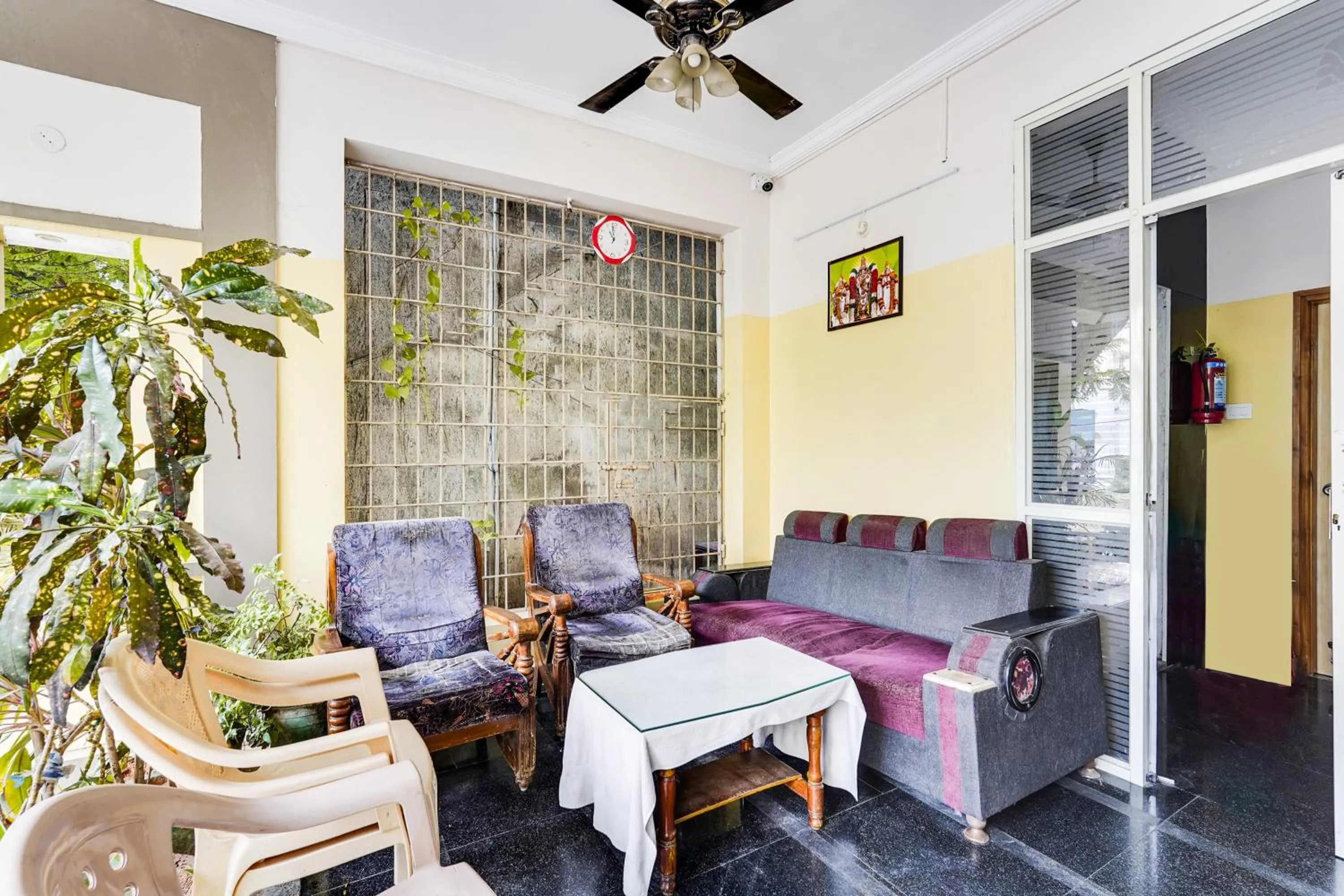 Lobby or reception in Super Hotel O Karakambadi Road Near Leela Mahal Circle