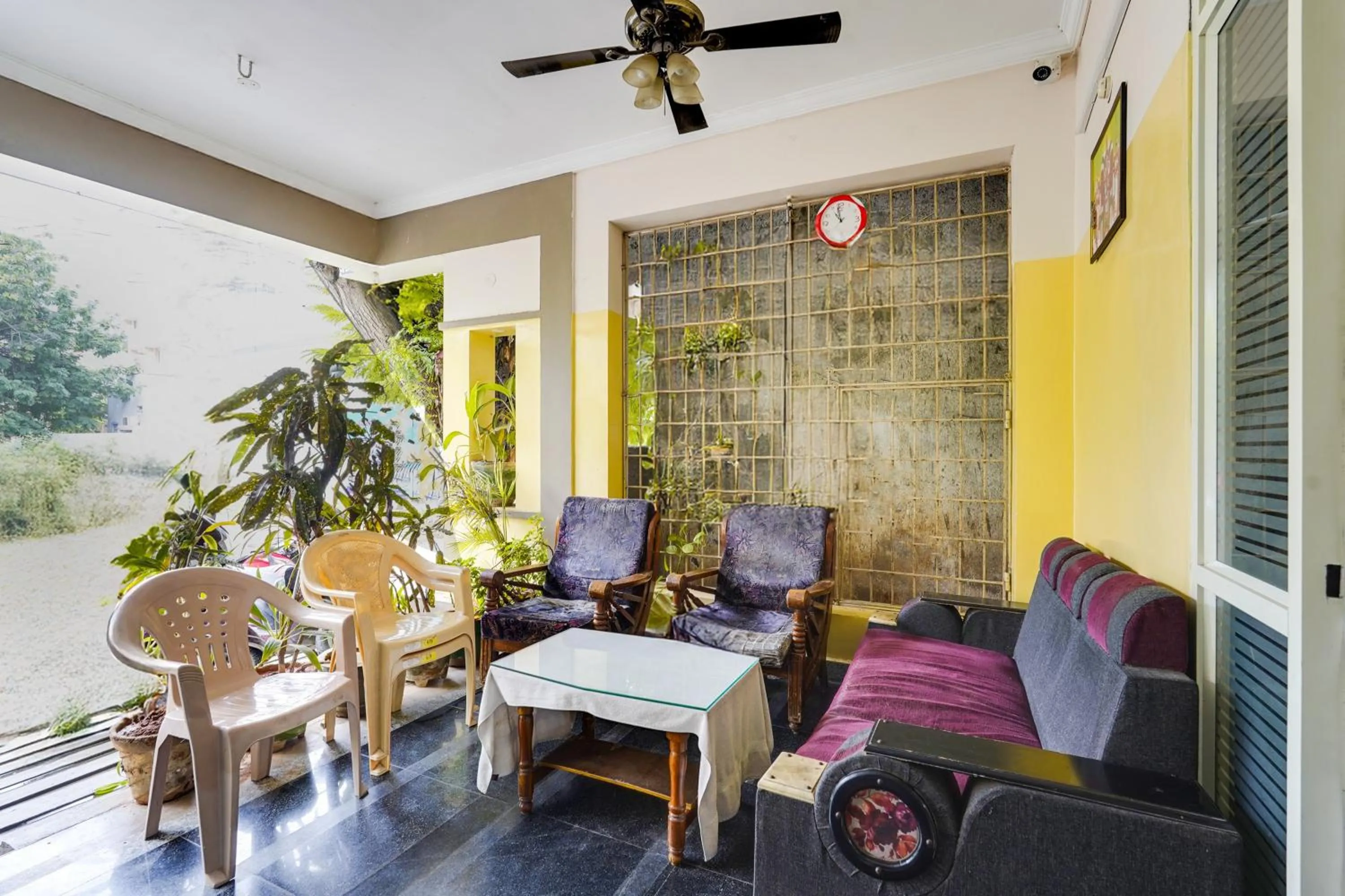 Lobby or reception in Super Hotel O Karakambadi Road Near Leela Mahal Circle