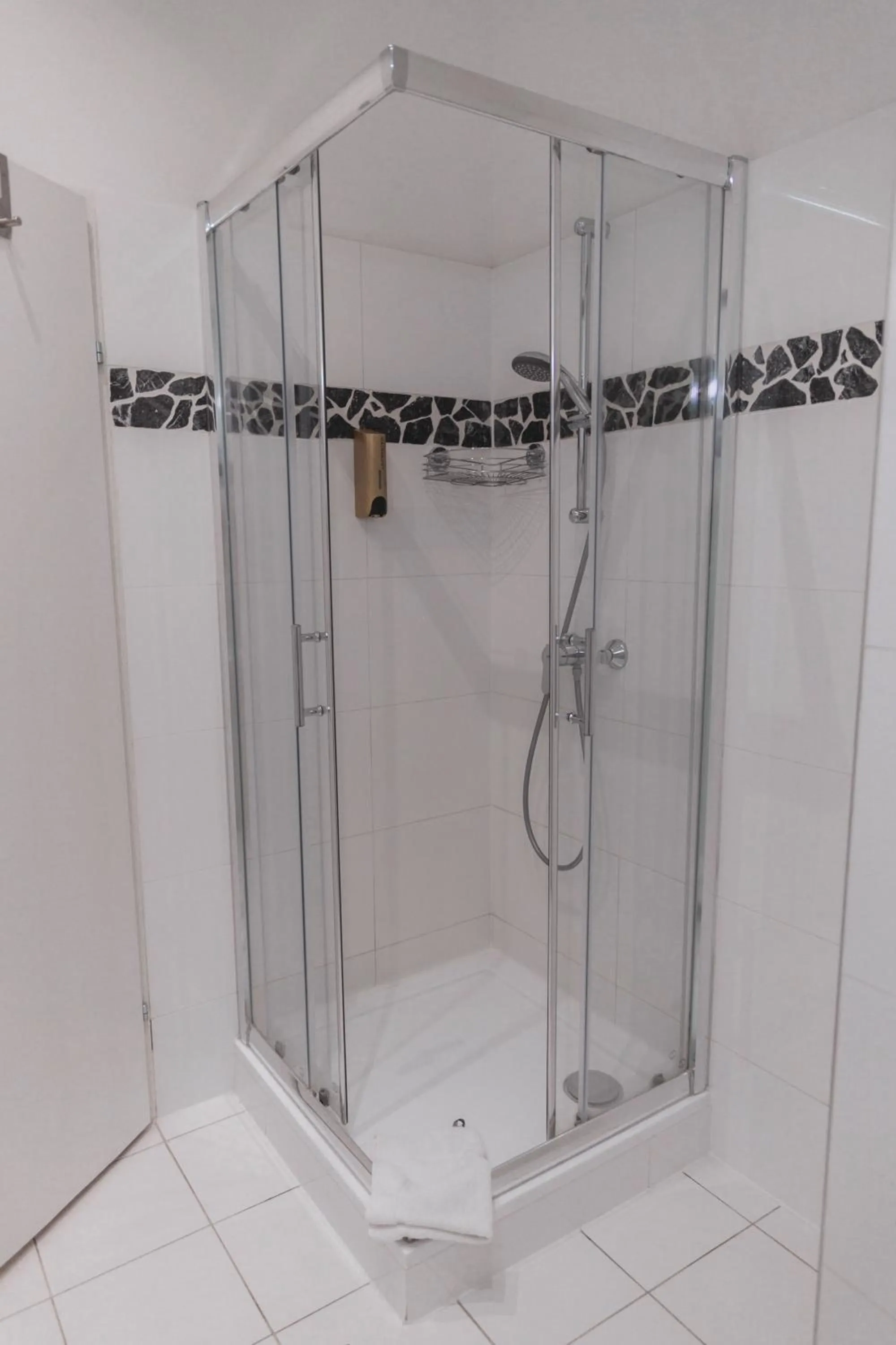 Shower in Pension a und a