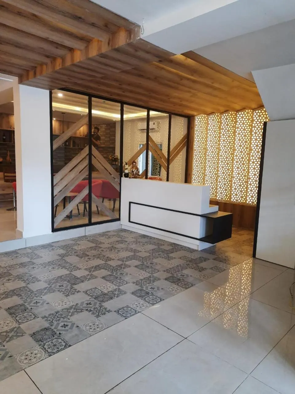 Lobby or reception in Regenta INN Grand Koramangala by Royal Orchid Hotels