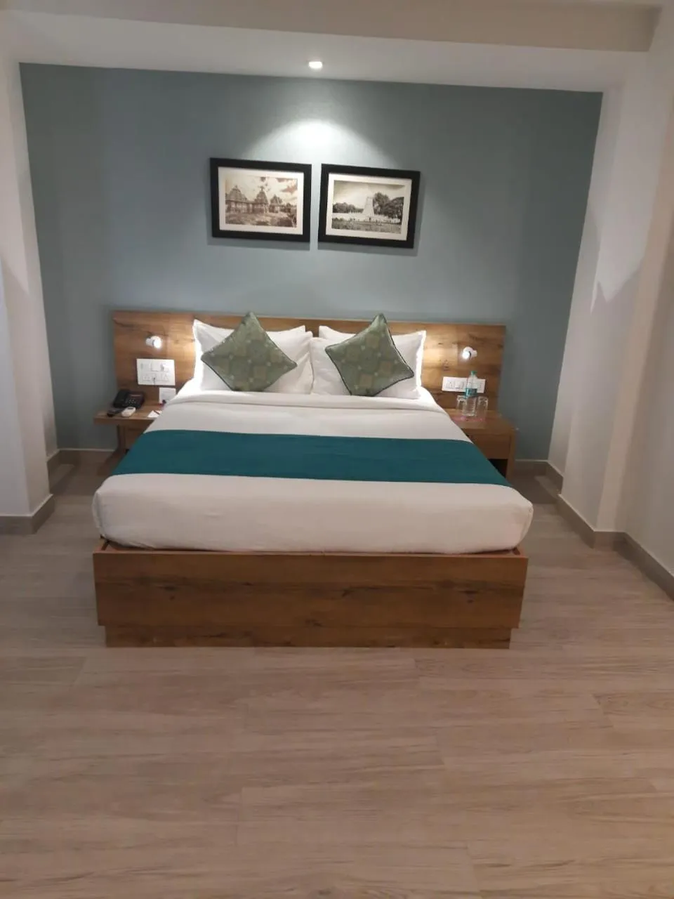 Bedroom, Bed in Regenta INN Grand Koramangala by Royal Orchid Hotels