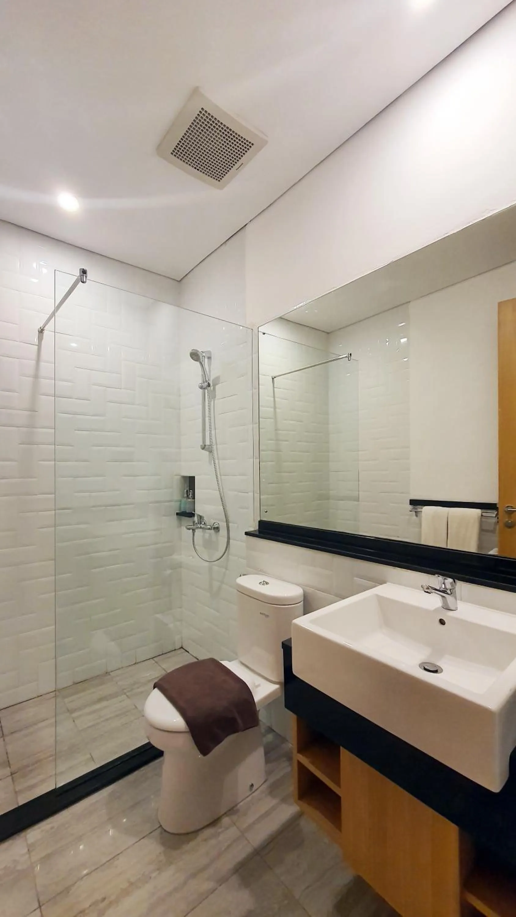 Bathroom in Ra Inn Kemang