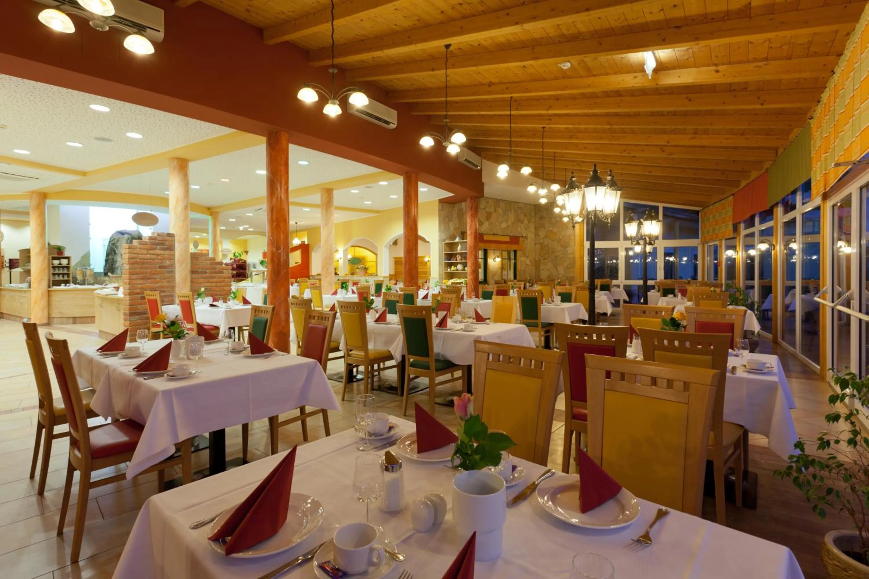Restaurant/places to eat in Thermenhotel PuchasPLUS Stegersbach