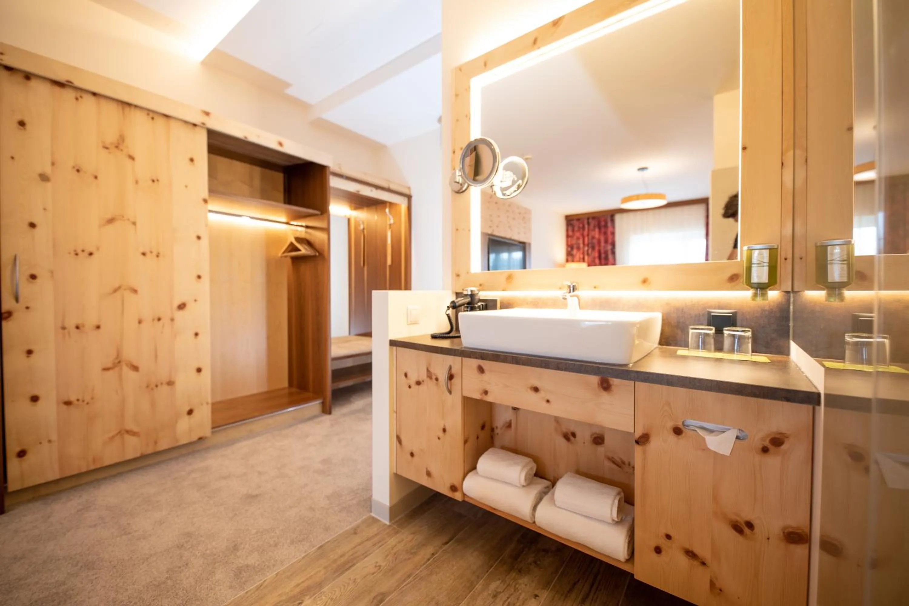 wardrobe in Thermenhotel PuchasPLUS Stegersbach