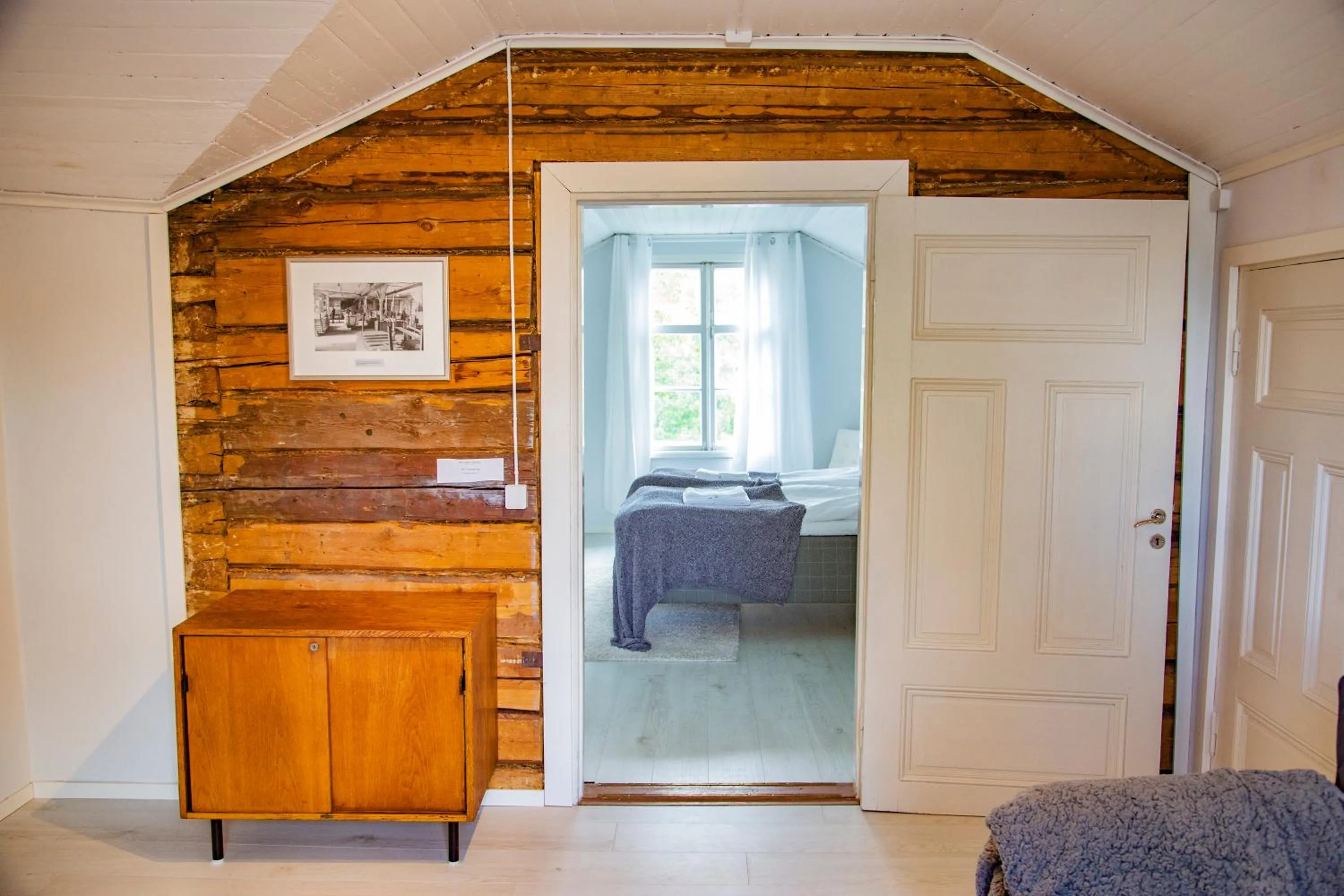 Communal lounge/ TV room, Bed in Billnäsin ruukki