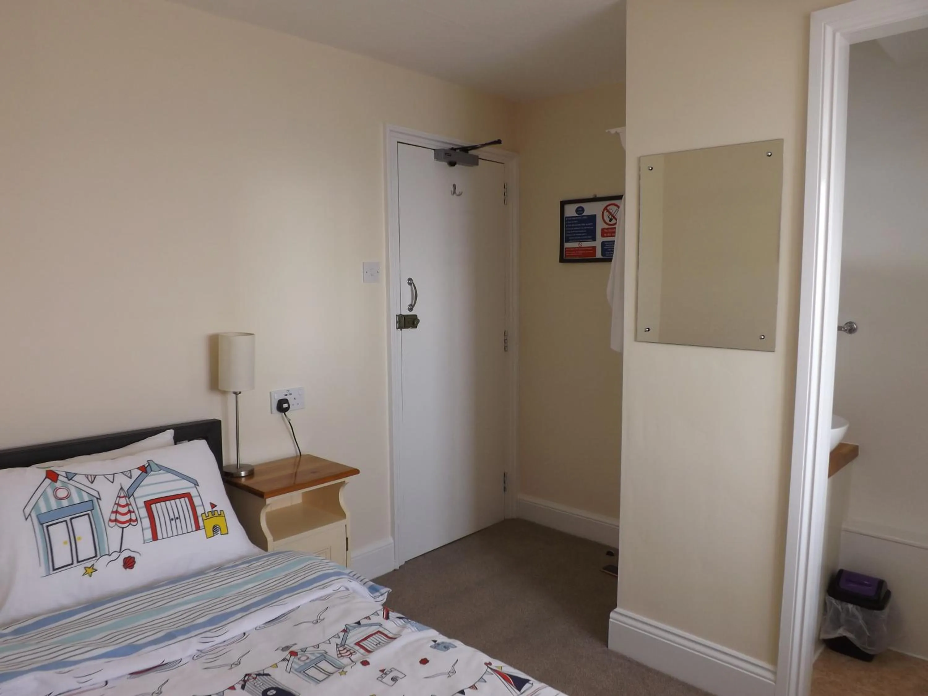 Photo of the whole room, Bed in The Edenhurst Guesthouse