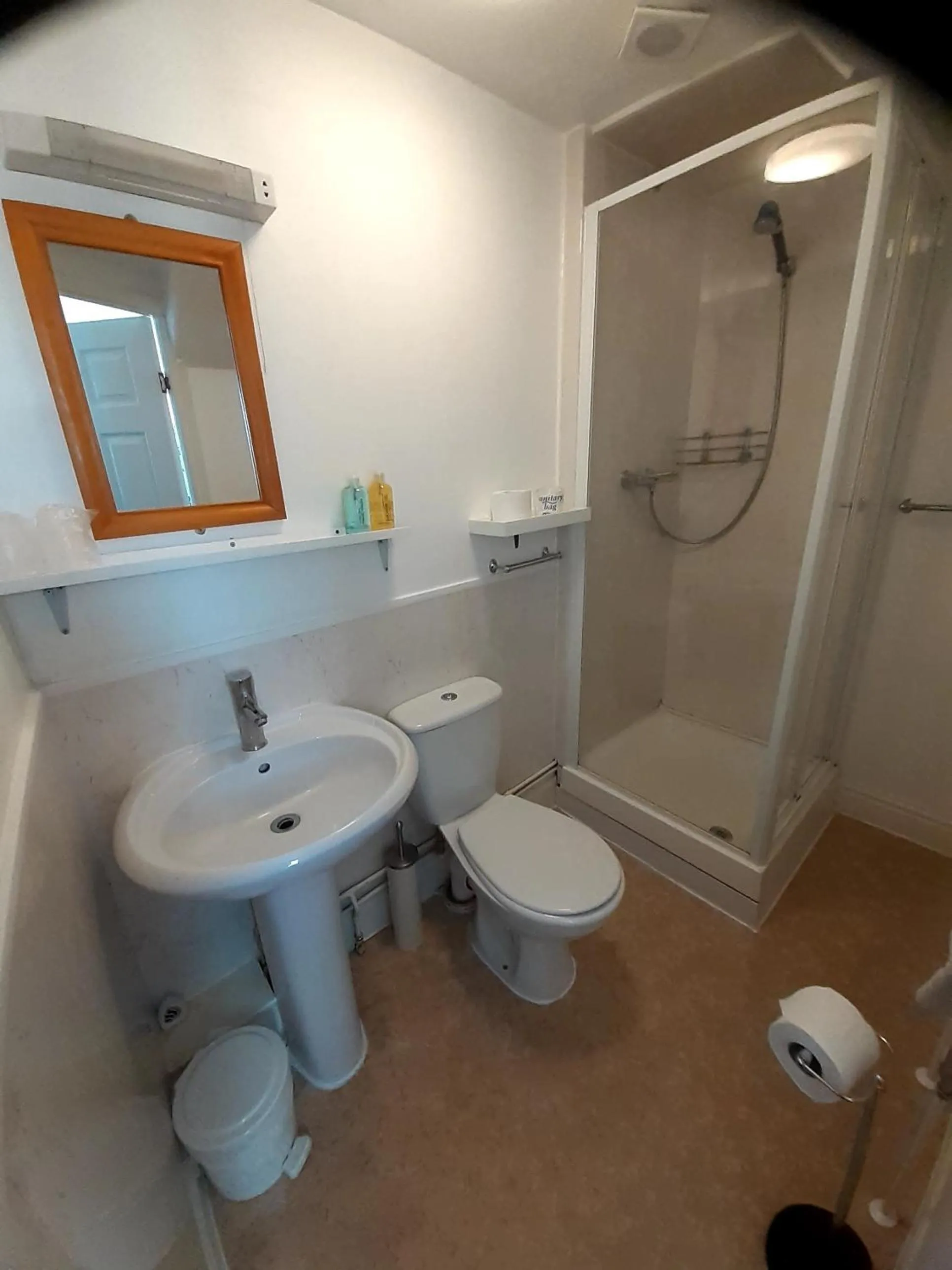 Bathroom in The Edenhurst Guesthouse