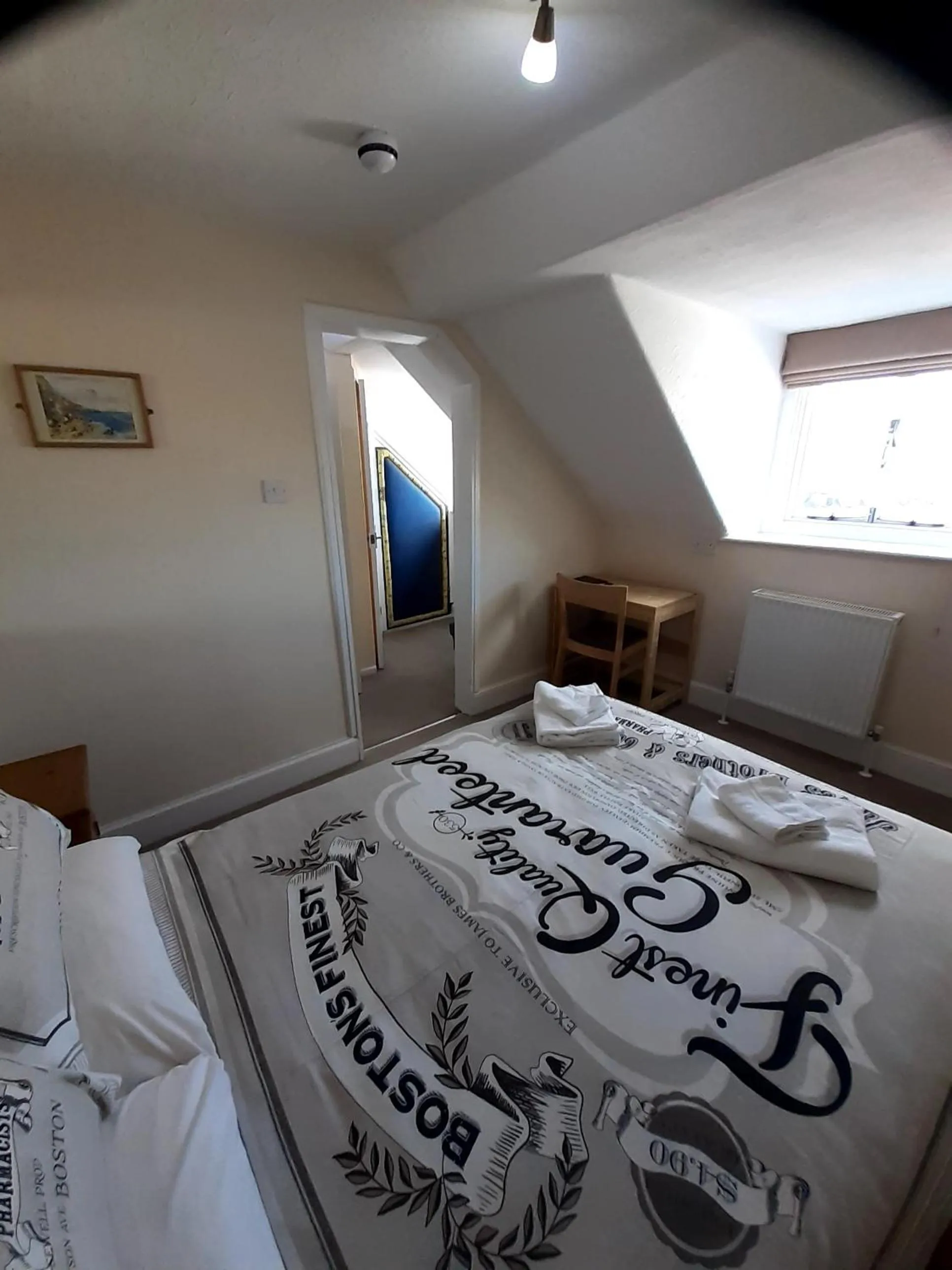 Bedroom, Bed in The Edenhurst Guesthouse