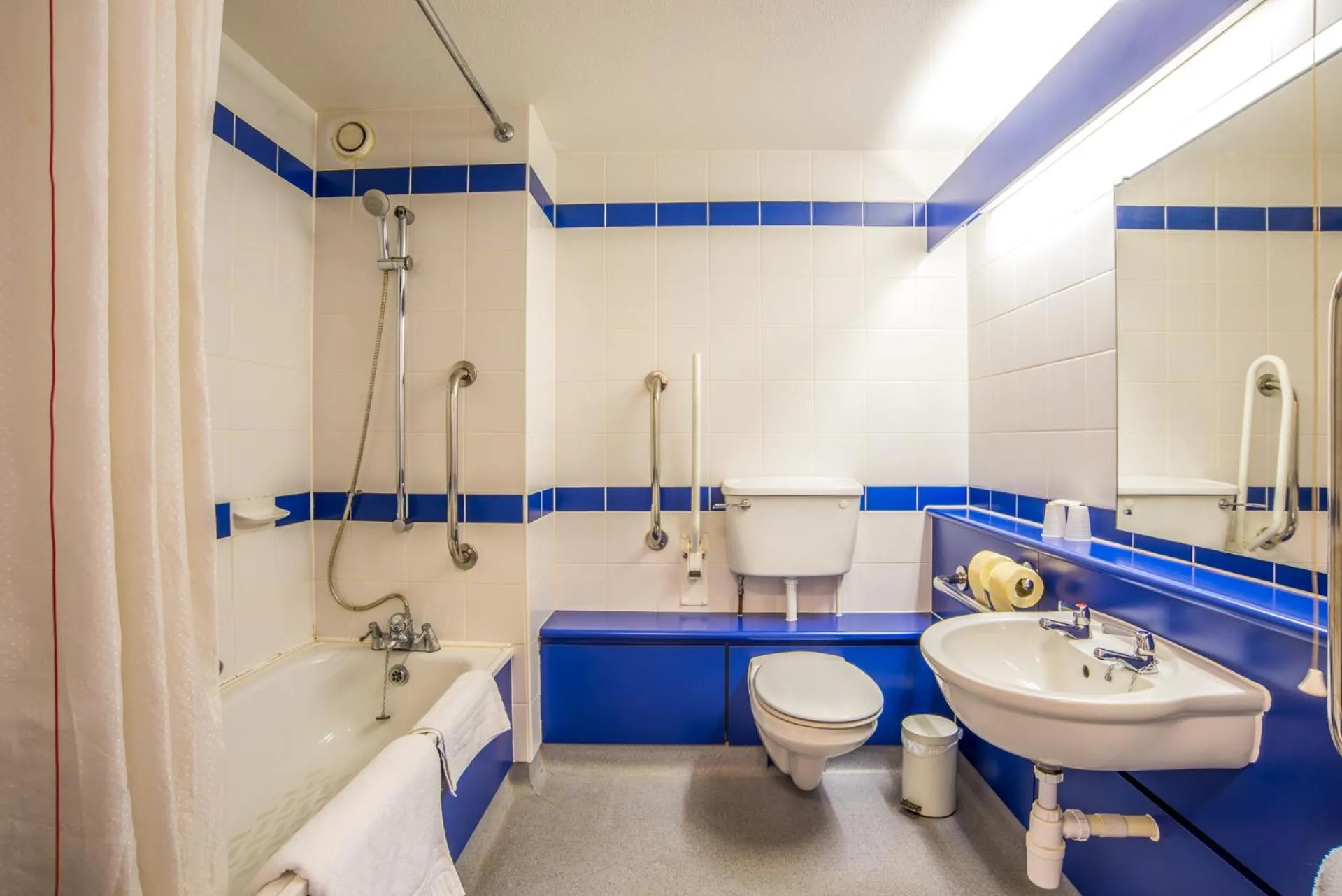 Bathroom in Metro Inns Huddersfield