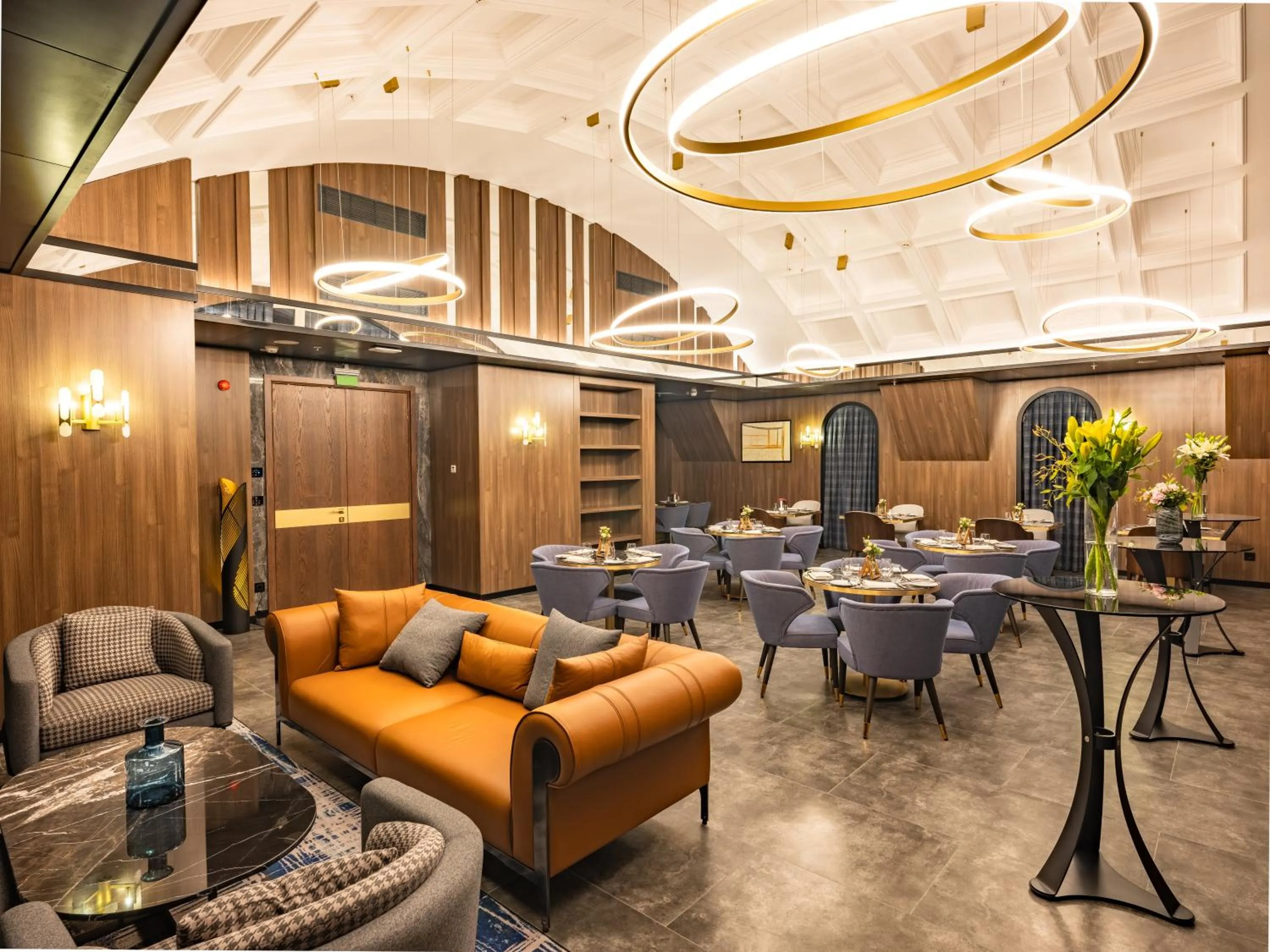 Lounge or bar in InterContinental Baku by IHG