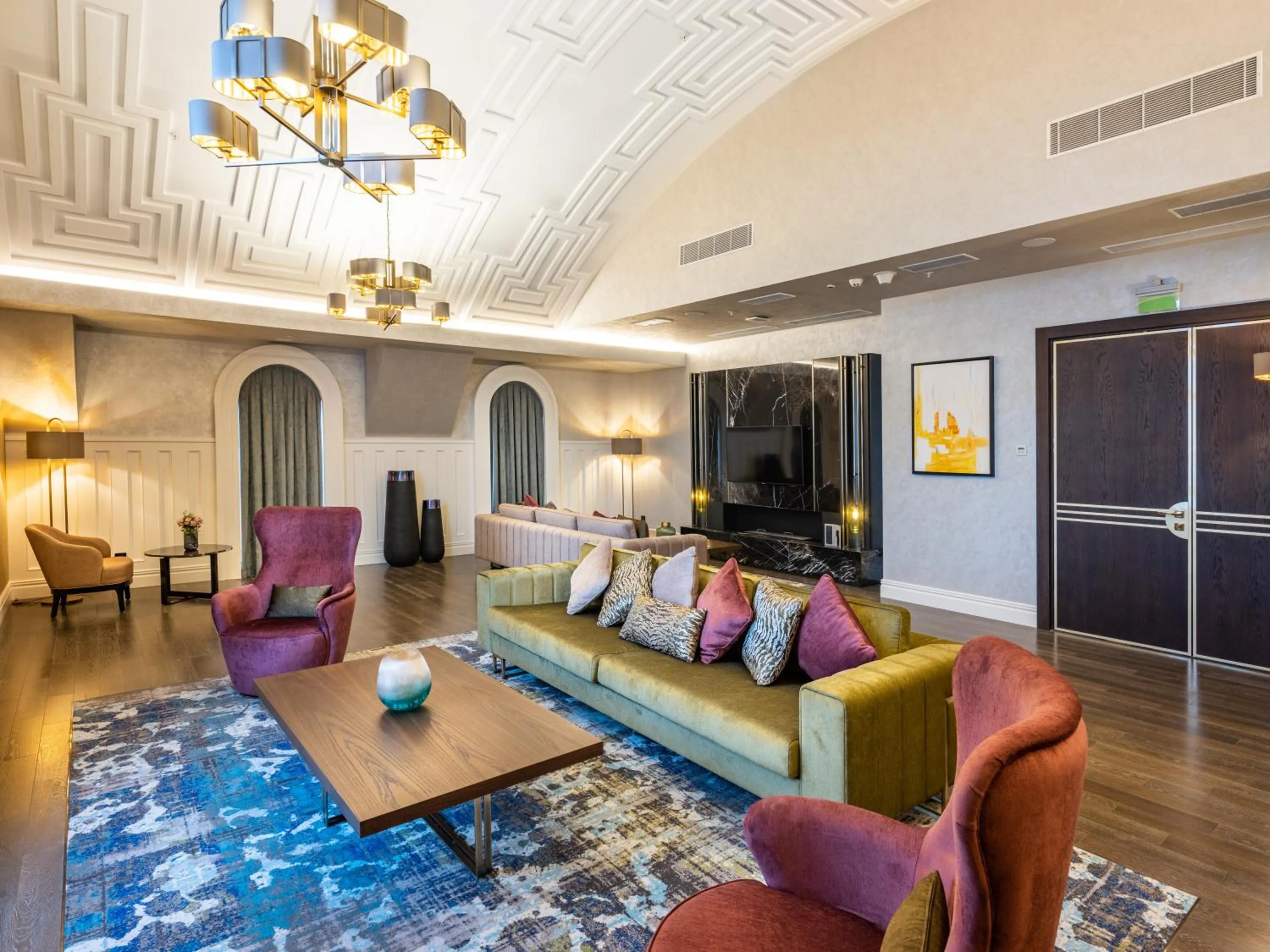 Living room in InterContinental Baku by IHG