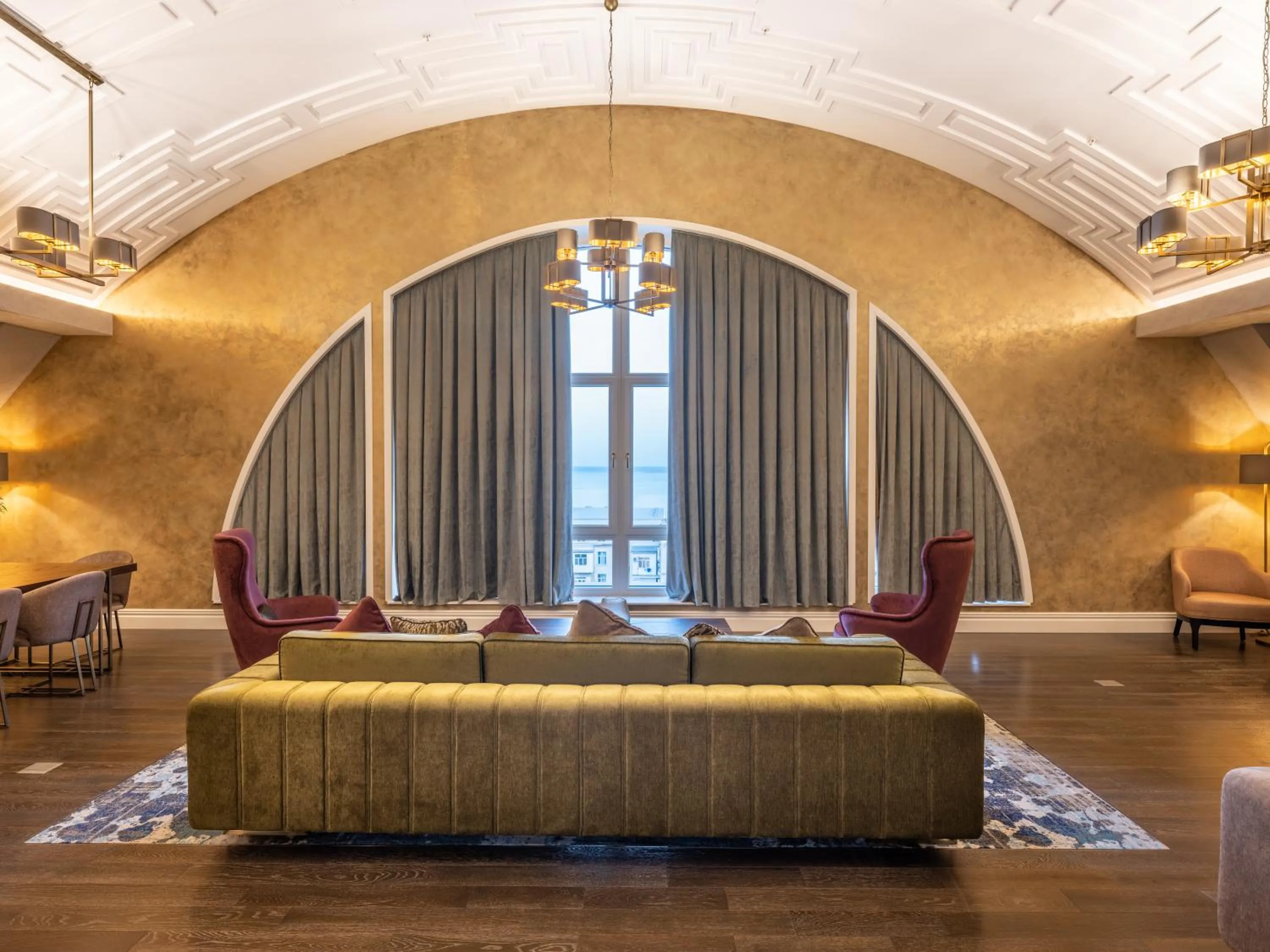 Seating area in InterContinental Baku by IHG