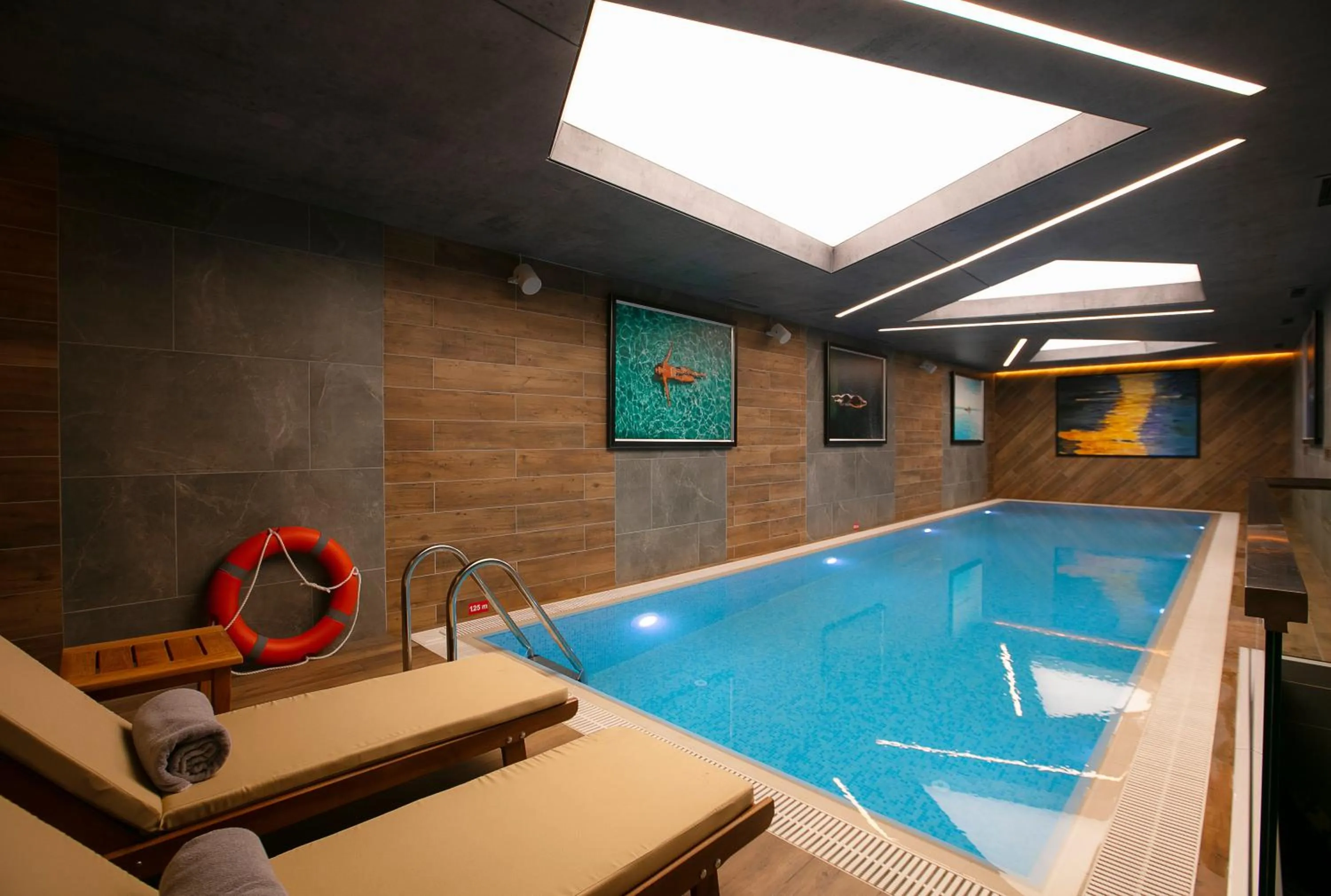 Swimming pool in InterContinental Baku by IHG