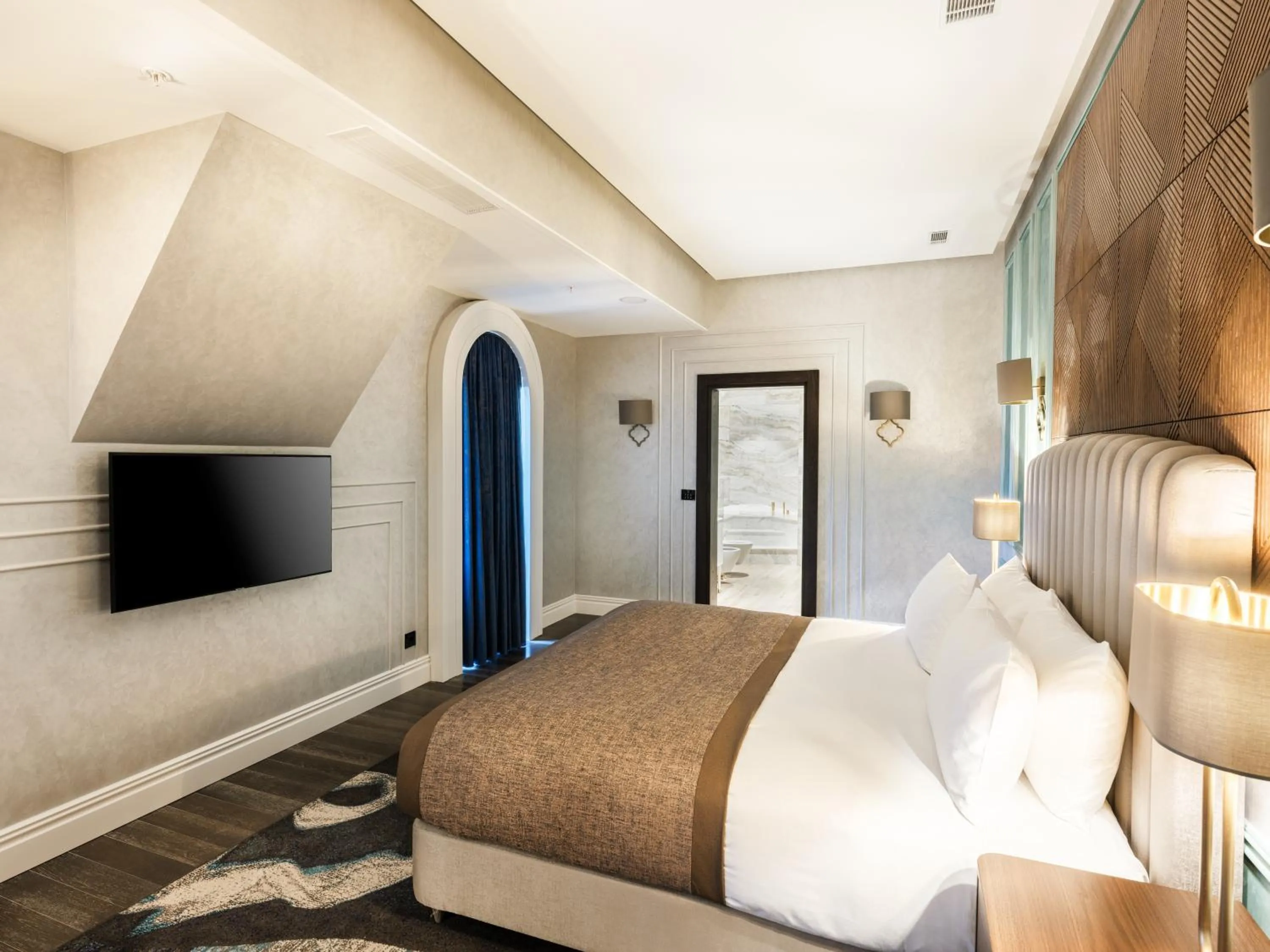 Bedroom, Bed in InterContinental Baku by IHG