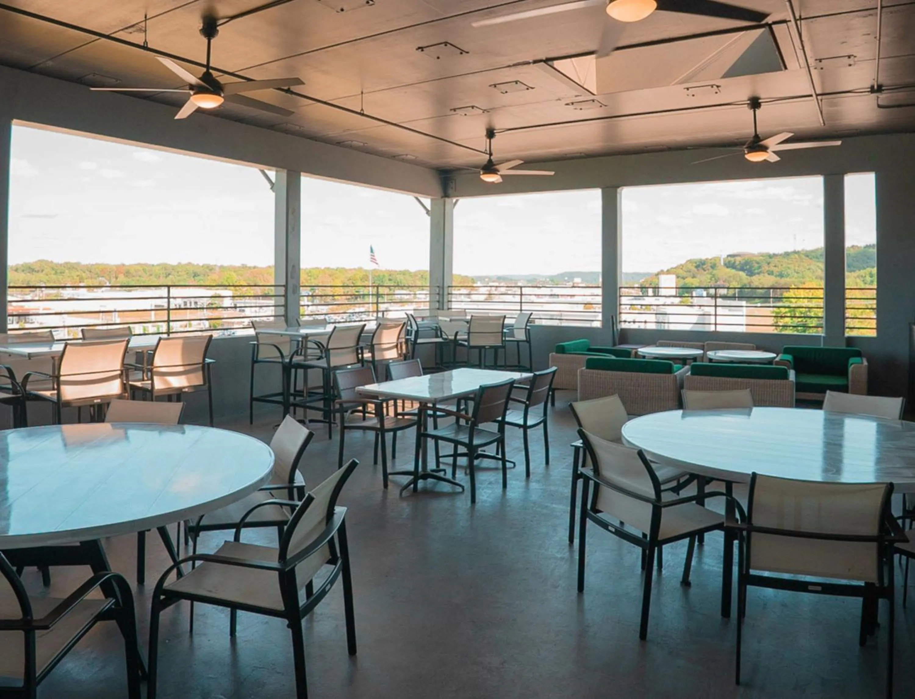 Restaurant/places to eat in Holiday Inn Cookeville by IHG