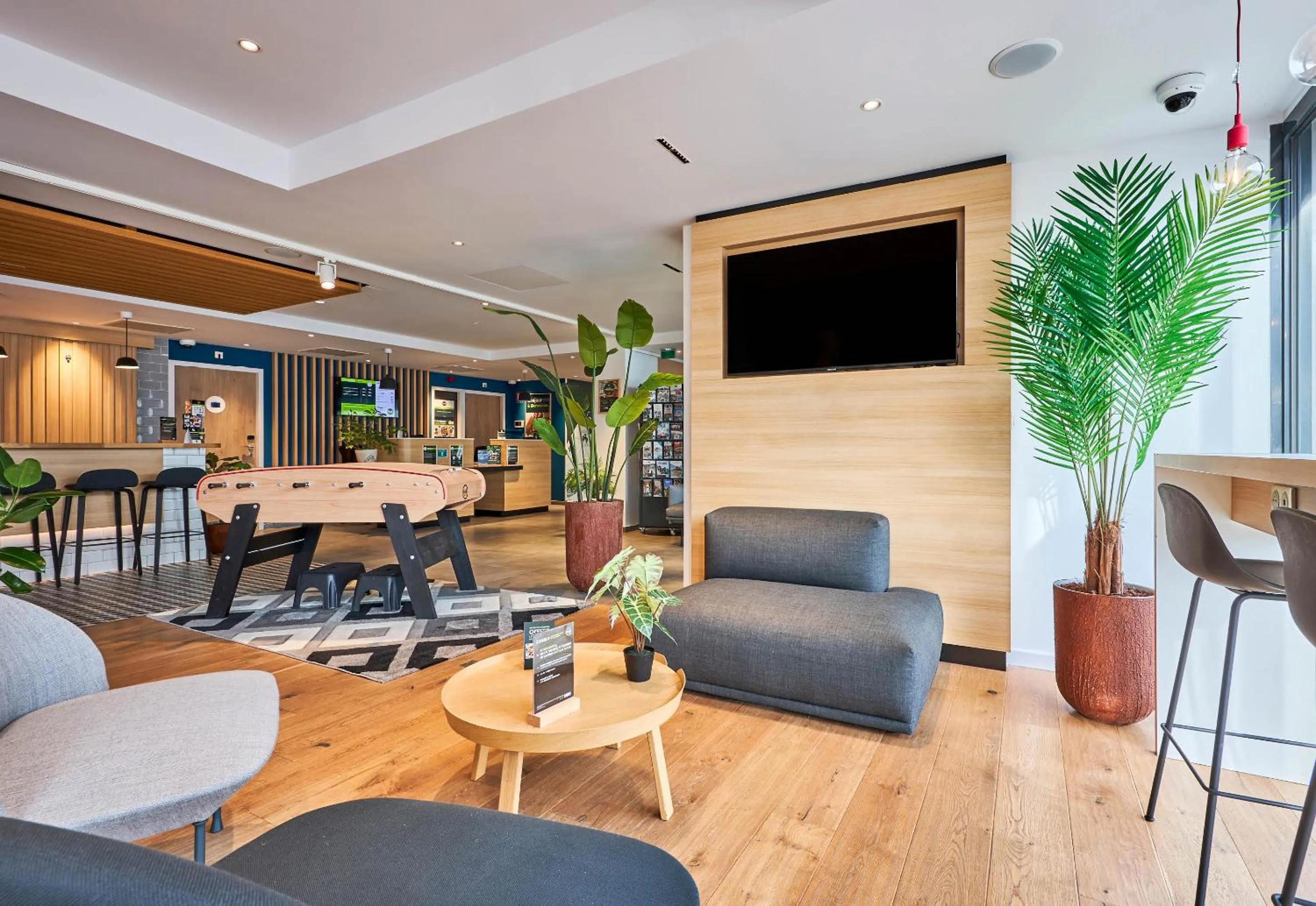 Seating area in B&B HOTEL Deauville-Touques