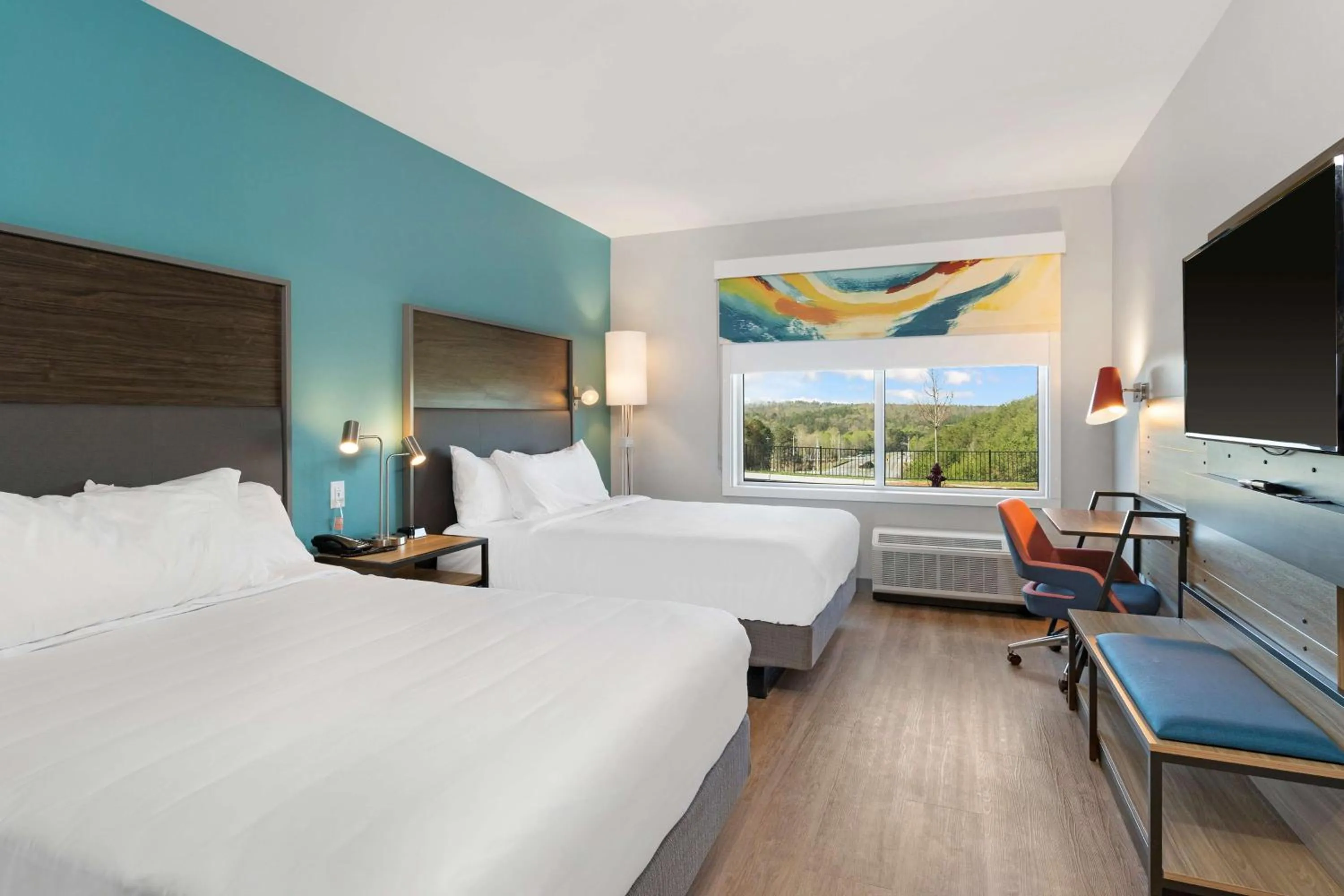 Bedroom, Bed in Tru By Hilton Cartersville, Ga