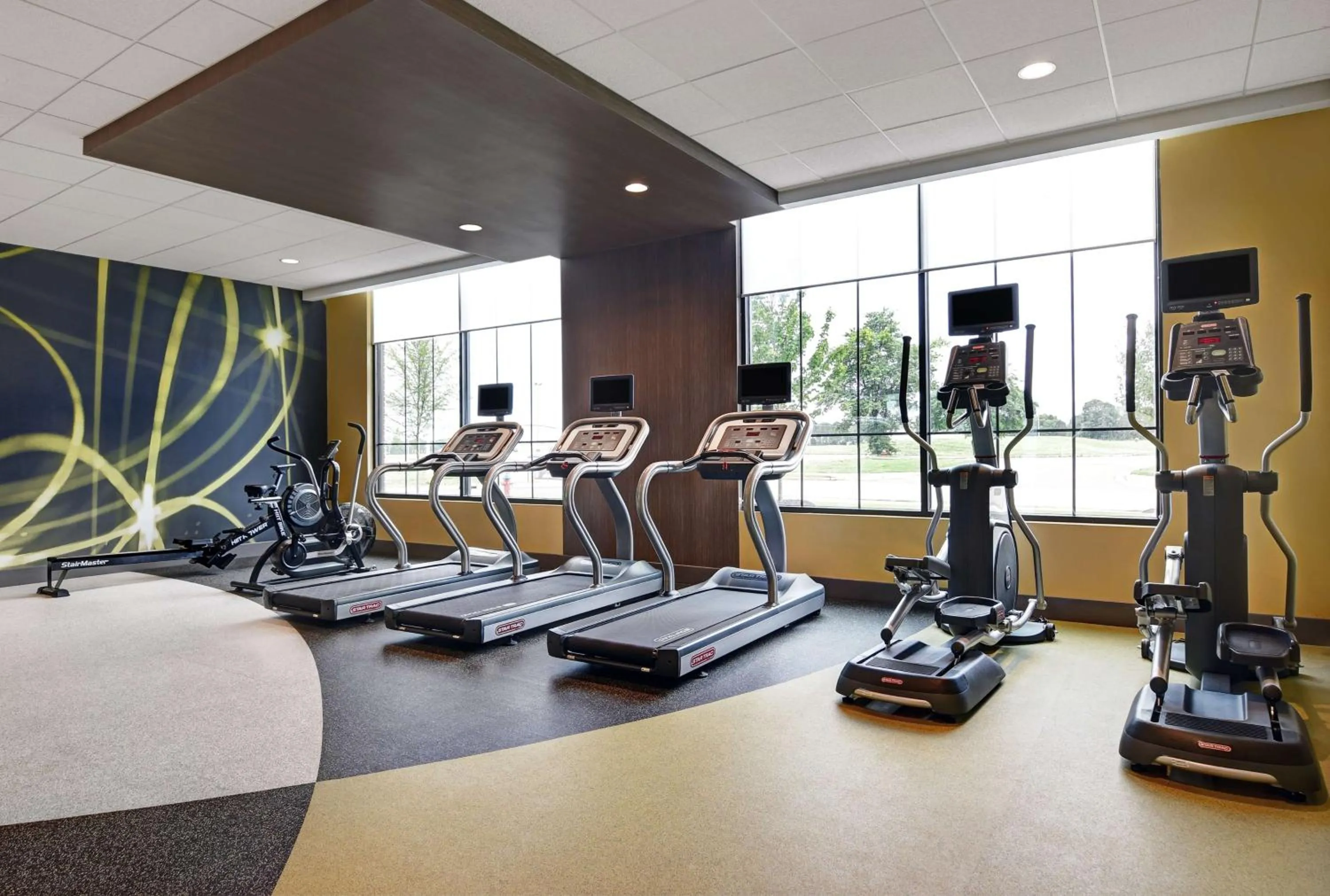 Fitness centre/facilities in Hilton Garden Inn Madison Huntsville Airport